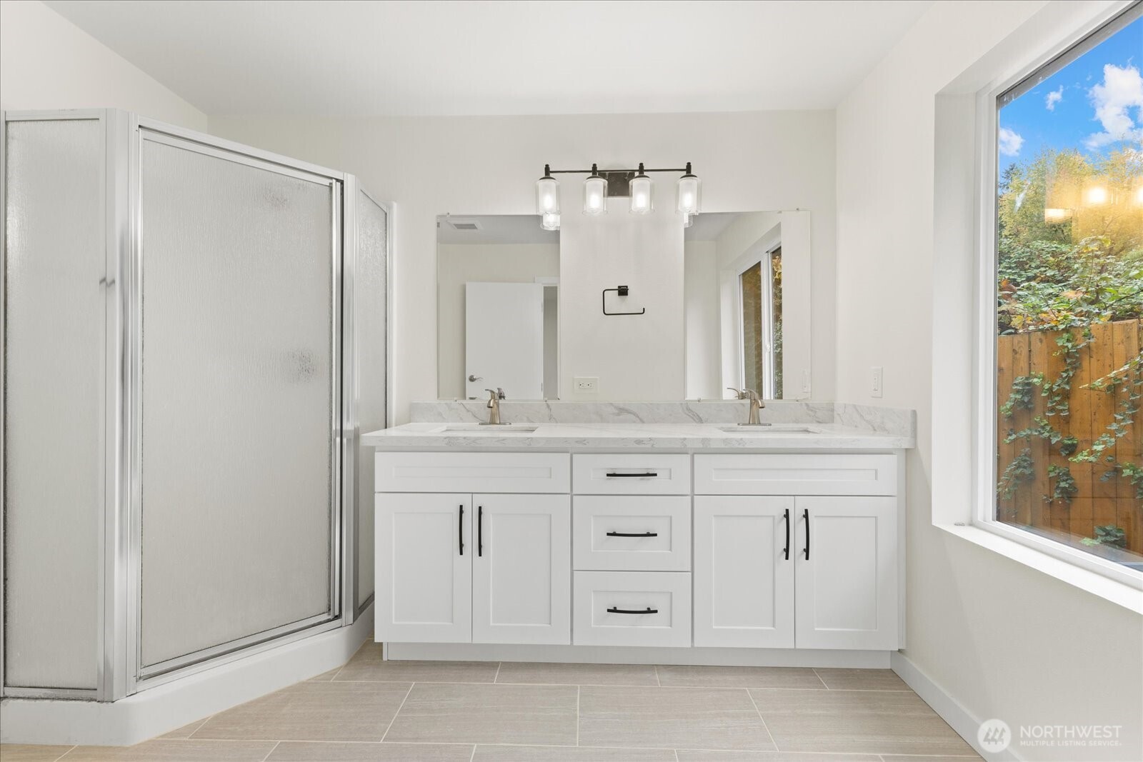 422 E Titus , Kent, WA 98030