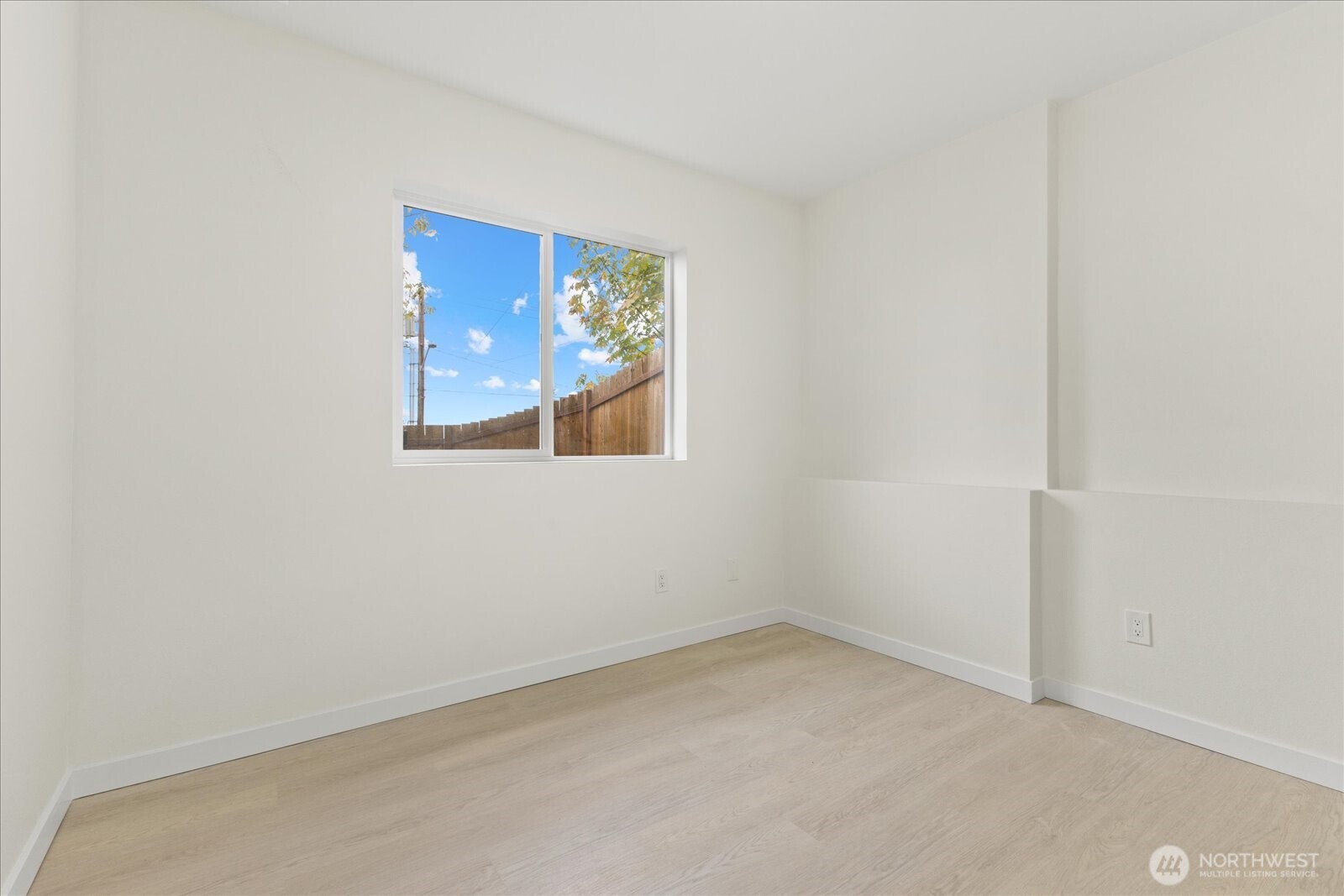 422 E Titus , Kent, WA 98030