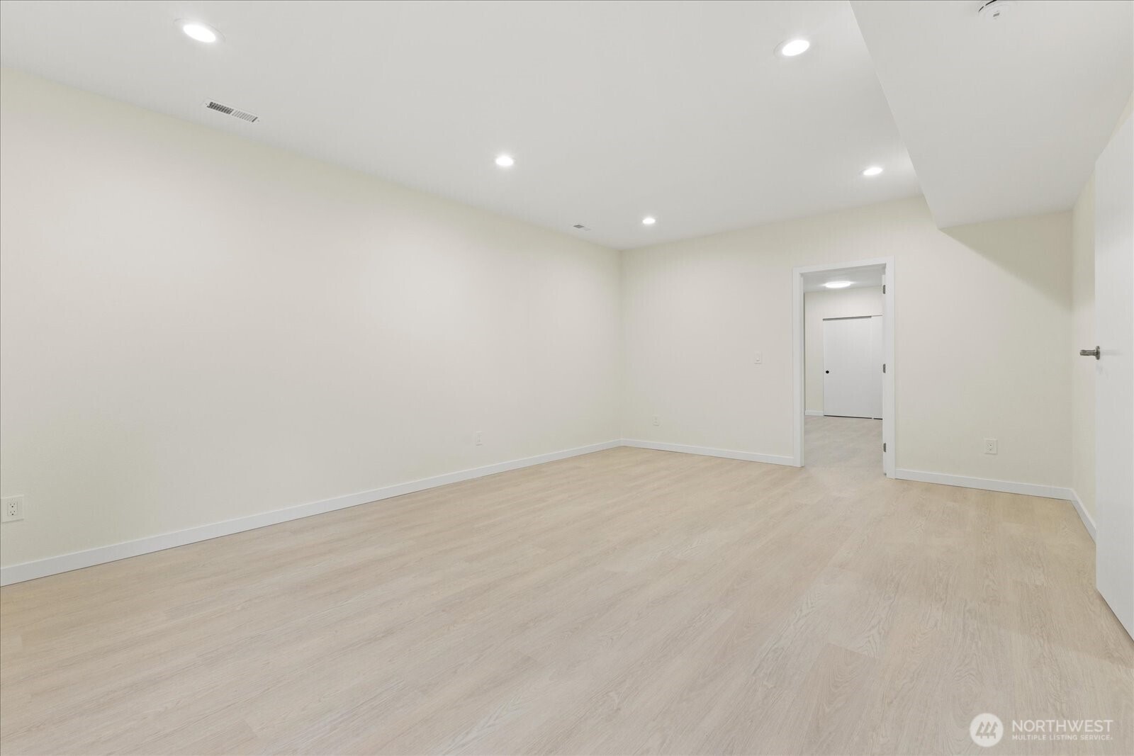 422 E Titus , Kent, WA 98030