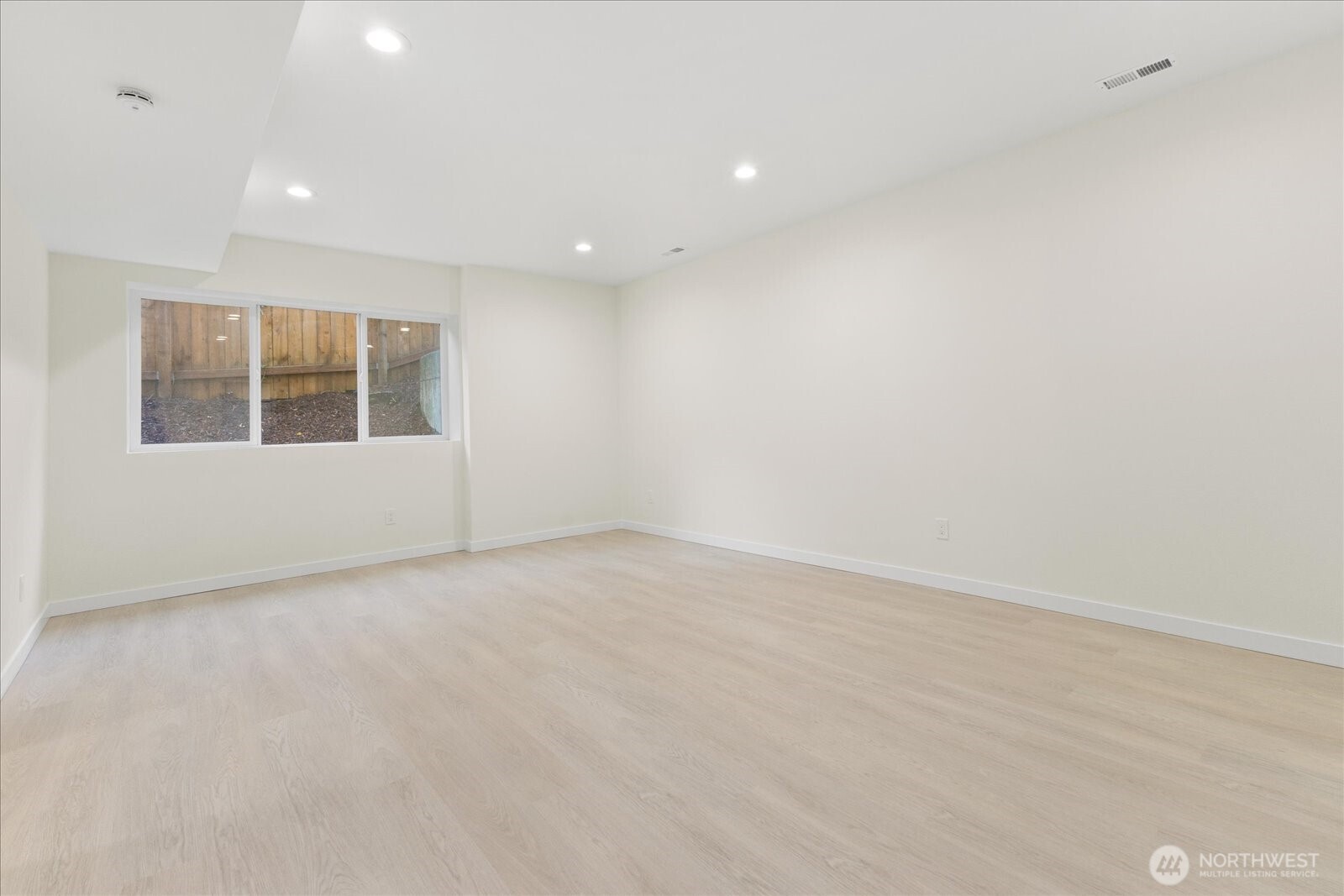 422 E Titus , Kent, WA 98030