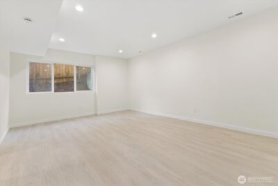 422 E Titus , Kent, WA 98030 - Photo 24