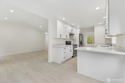 422 E Titus , Kent, WA 98030 - Photo 8