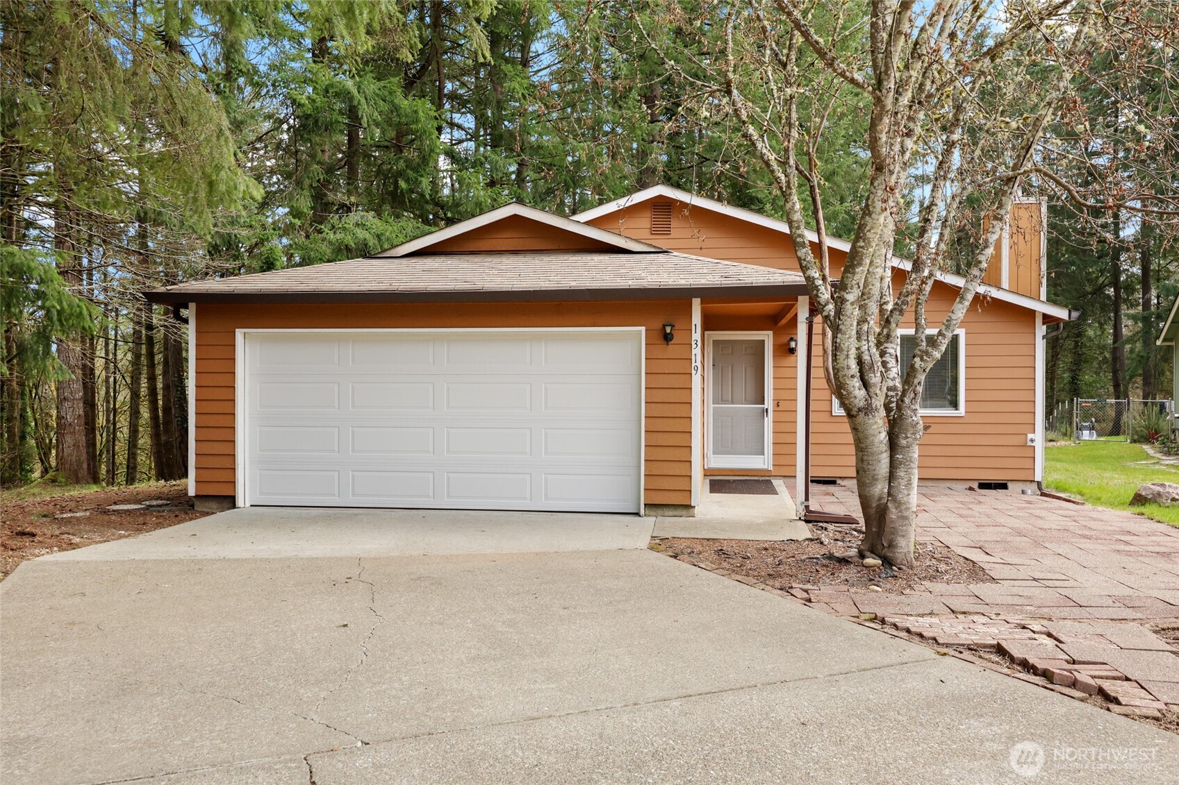 1319 14th Avenue SW, Olympia, WA 98502