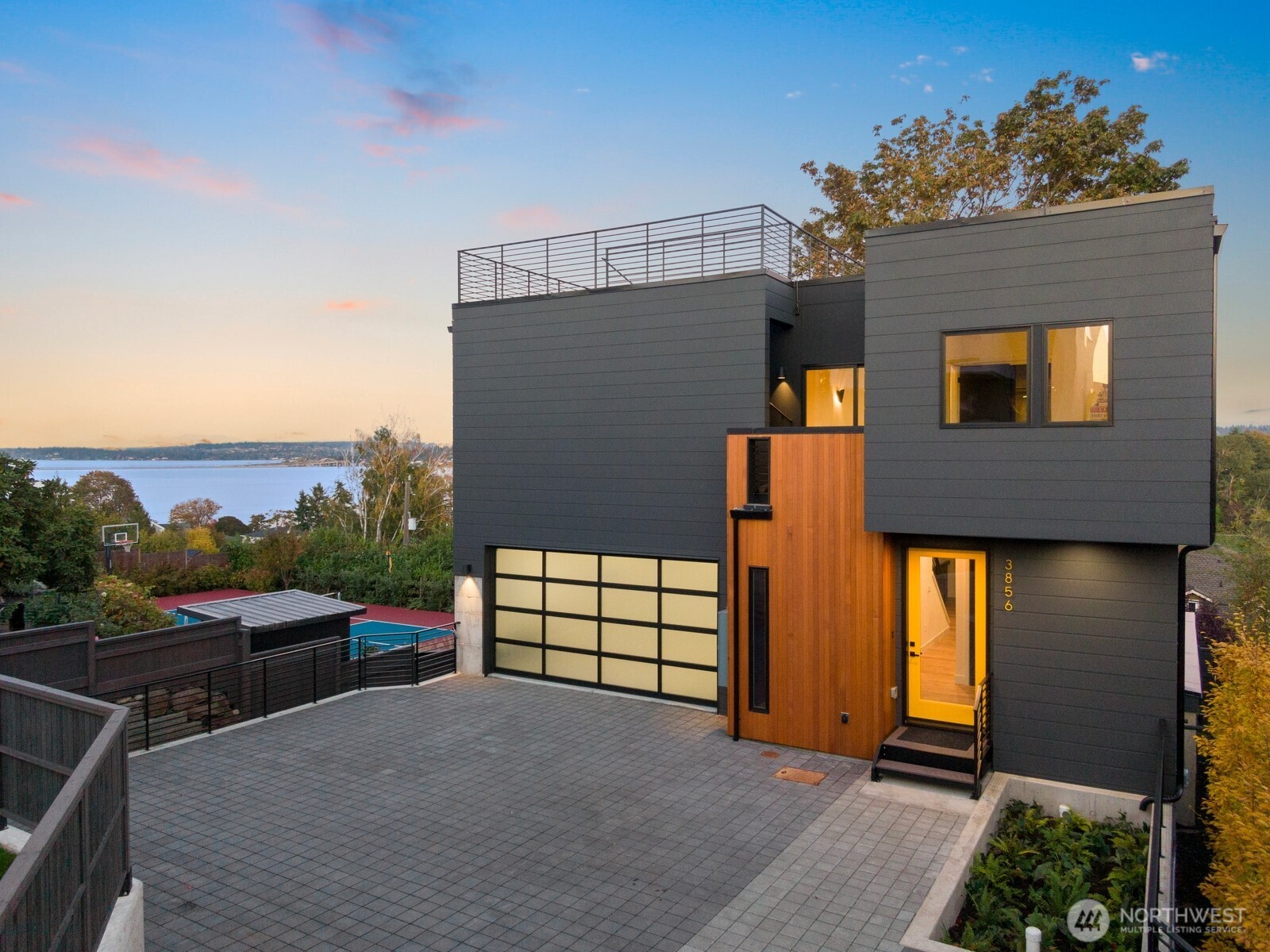 3856 Cascadia Avenue S, Seattle, WA 98118