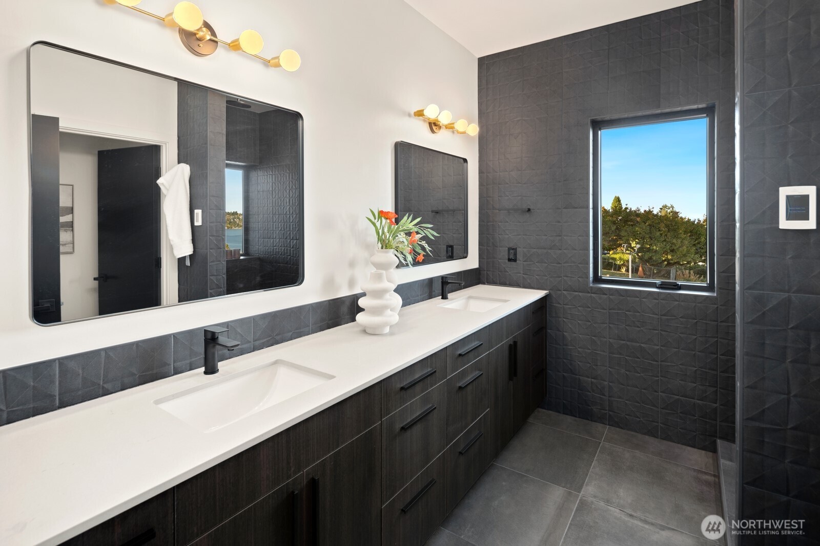 3856 Cascadia Avenue S, Seattle, WA 98118