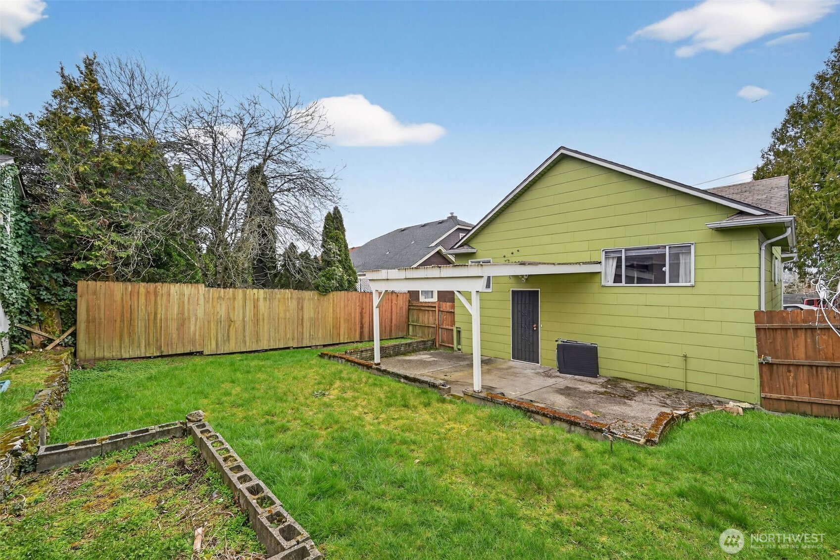 2004 30th Avenue S, Seattle, WA 98144