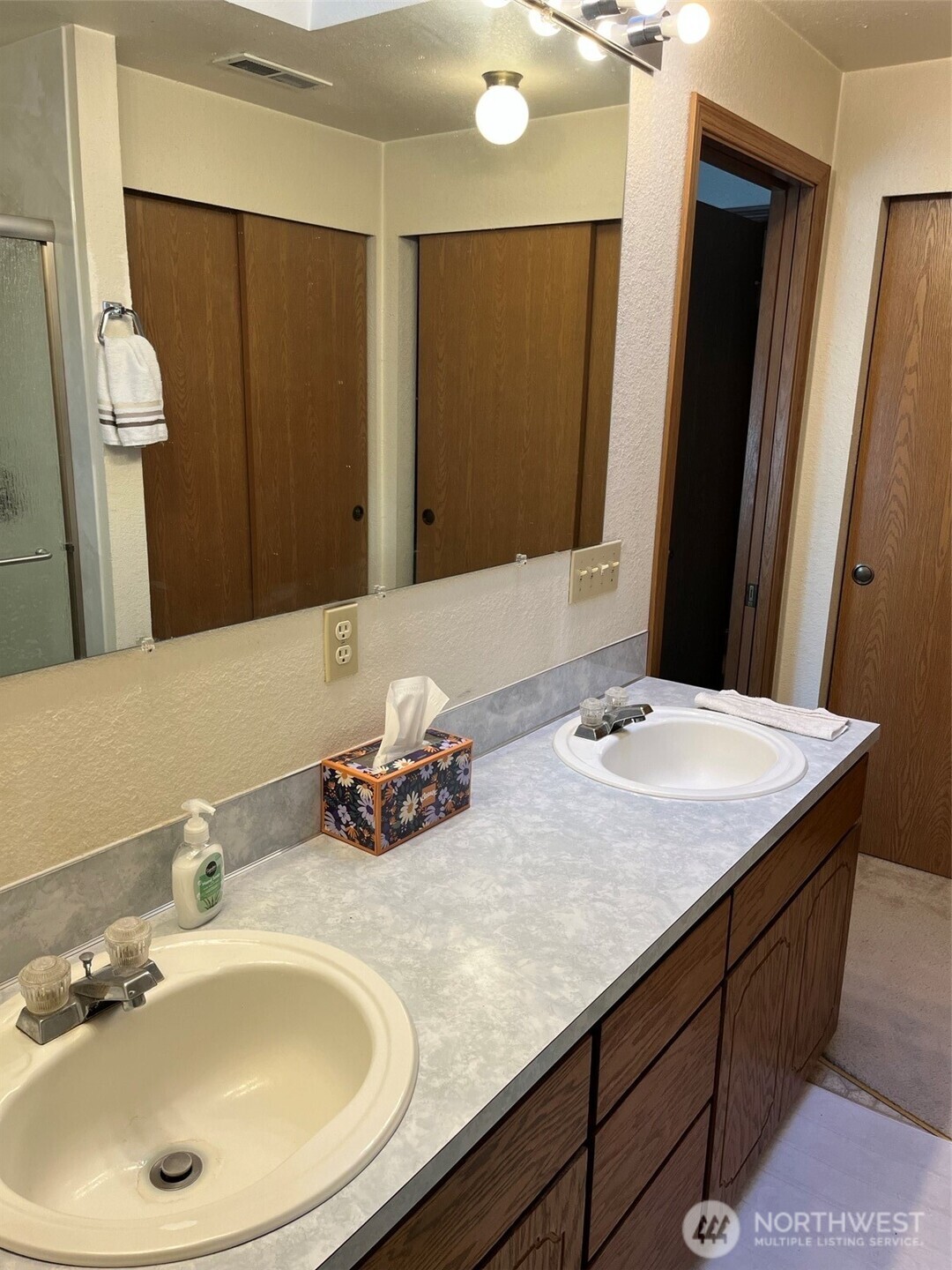 9216 70th Street SW, Lakewood, WA 98498