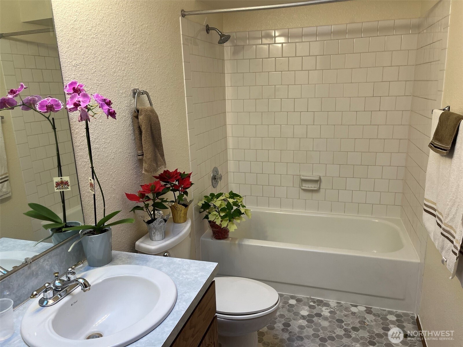 9216 70th Street SW, Lakewood, WA 98498