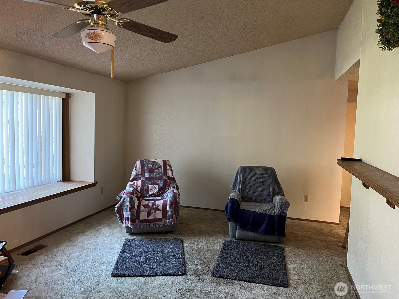 9216 70th Street SW, Lakewood, WA 98498