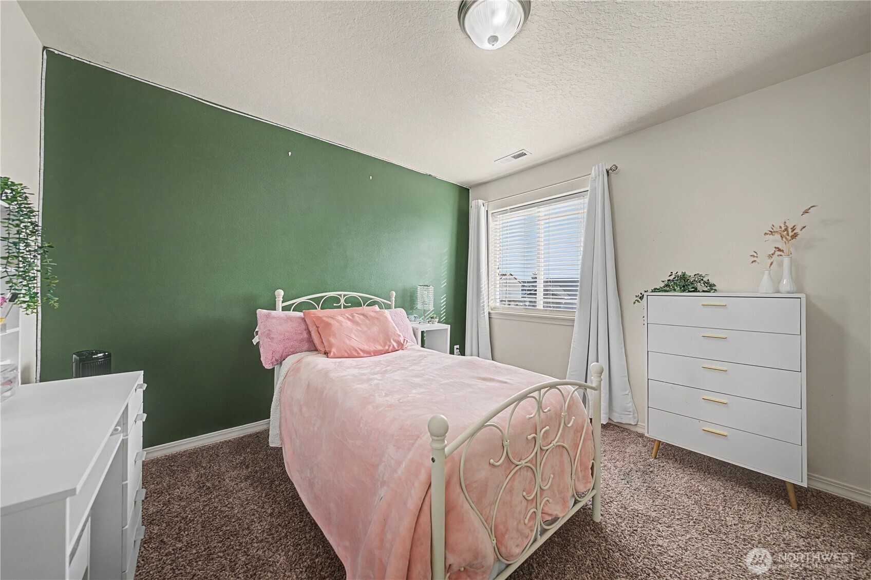 811 5th Avenue NE, Ephrata, WA 98823