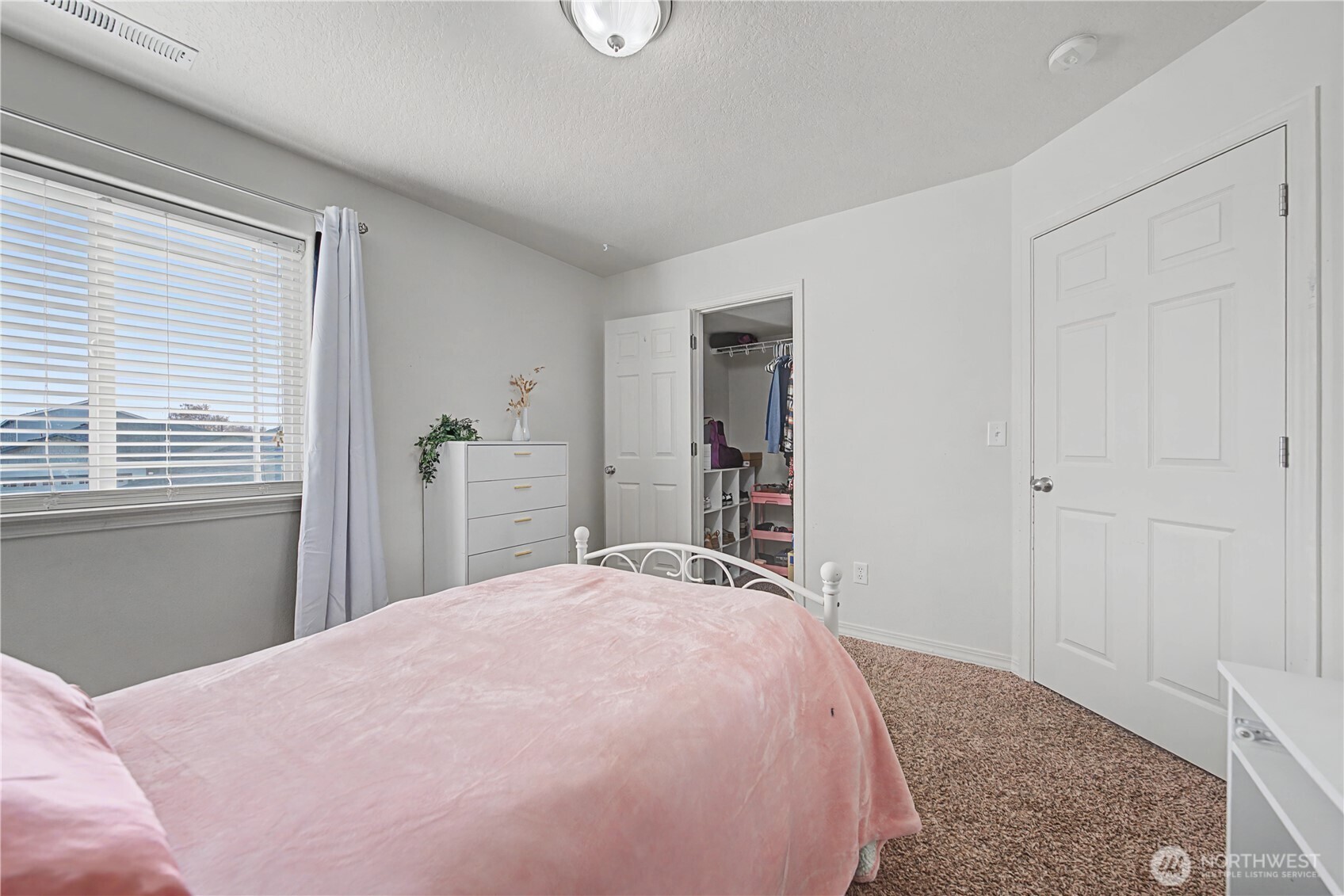 811 5th Avenue NE, Ephrata, WA 98823