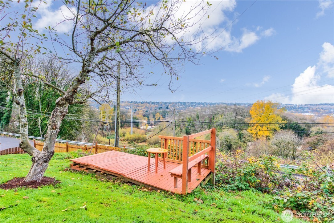 10904 49th Ave S , Tukwila, WA 98178