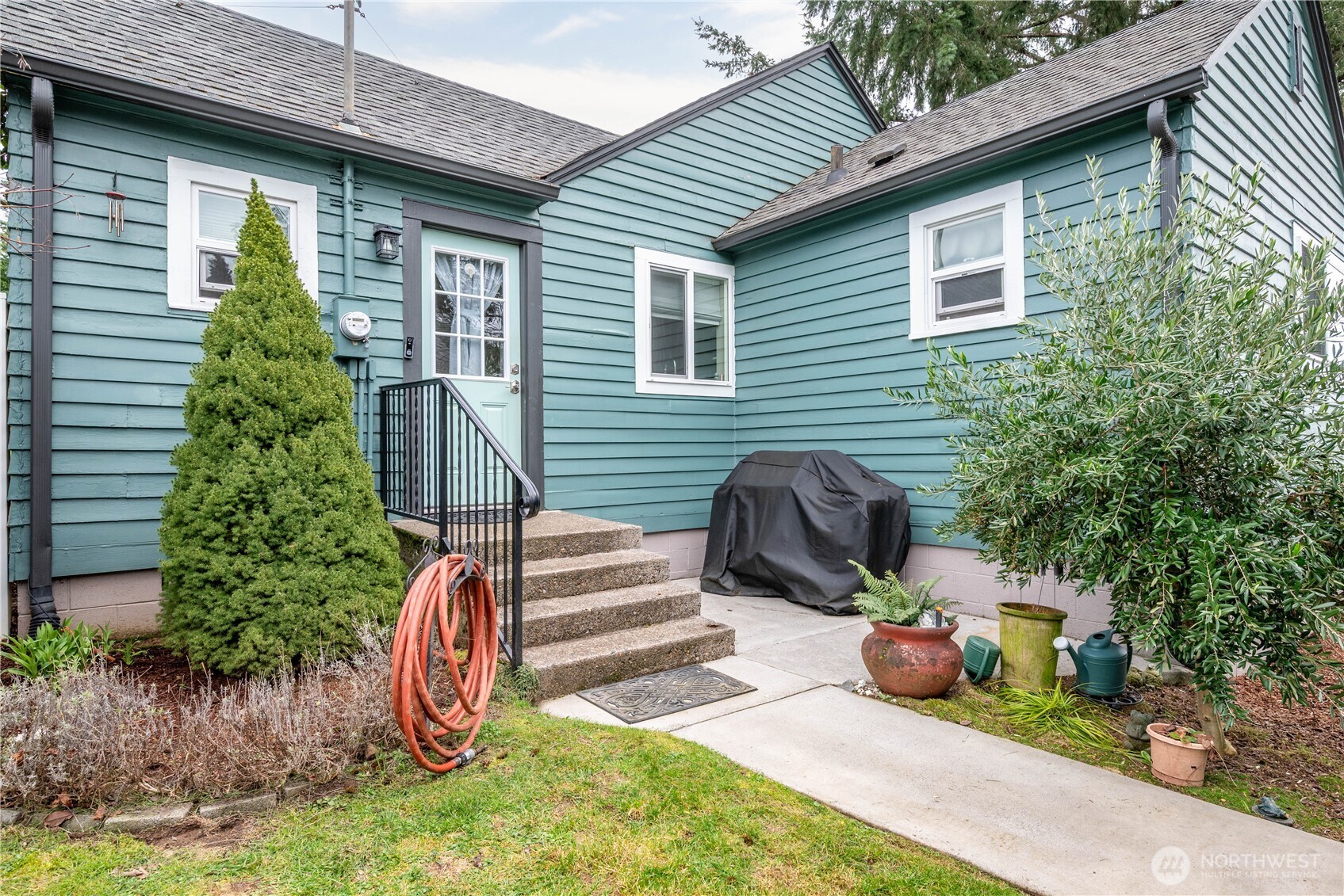 3515 Columbia Heights Road , Longview, WA 98632