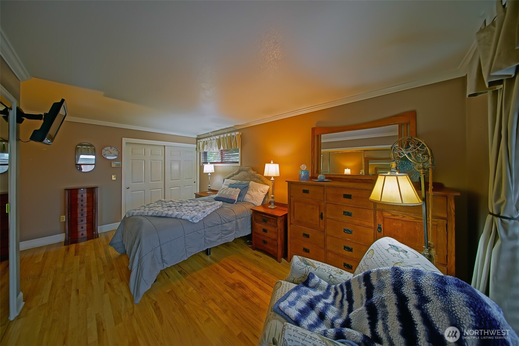 6404 N Five Views Road , Tacoma, WA 98407