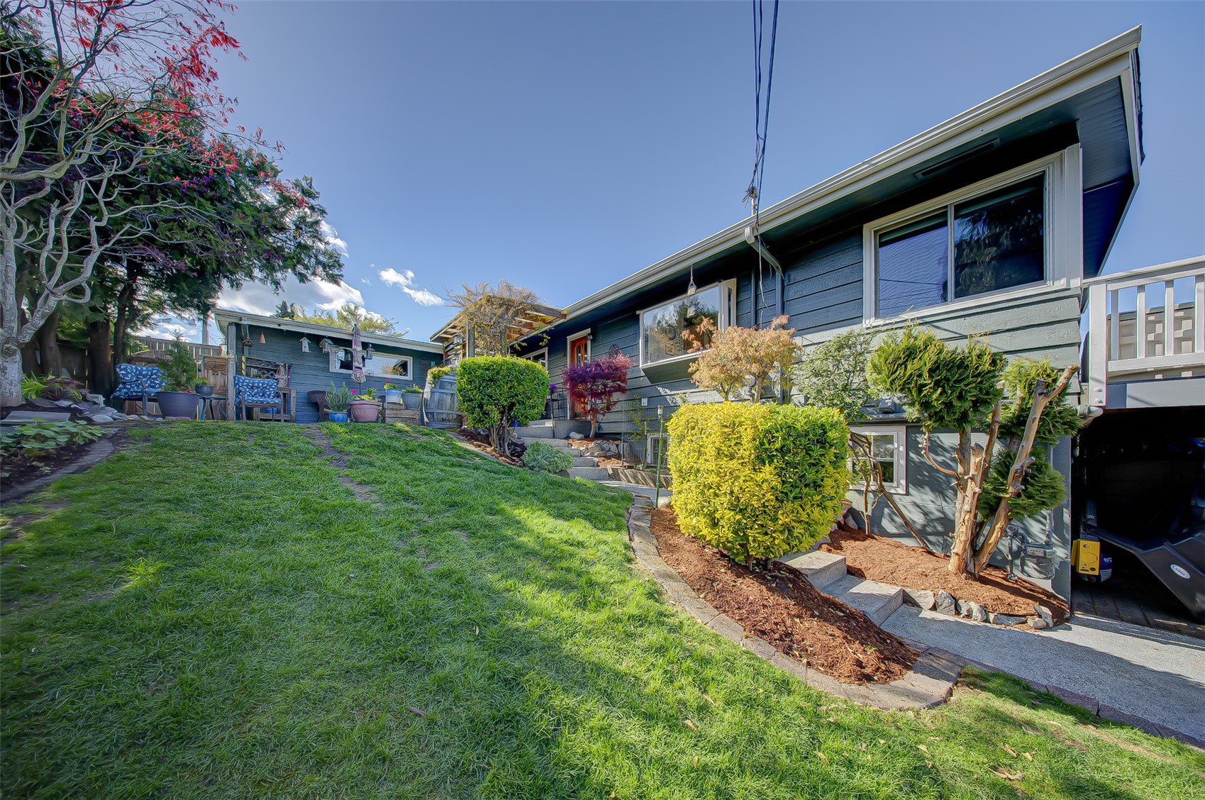 6404 N Five Views Road , Tacoma, WA 98407