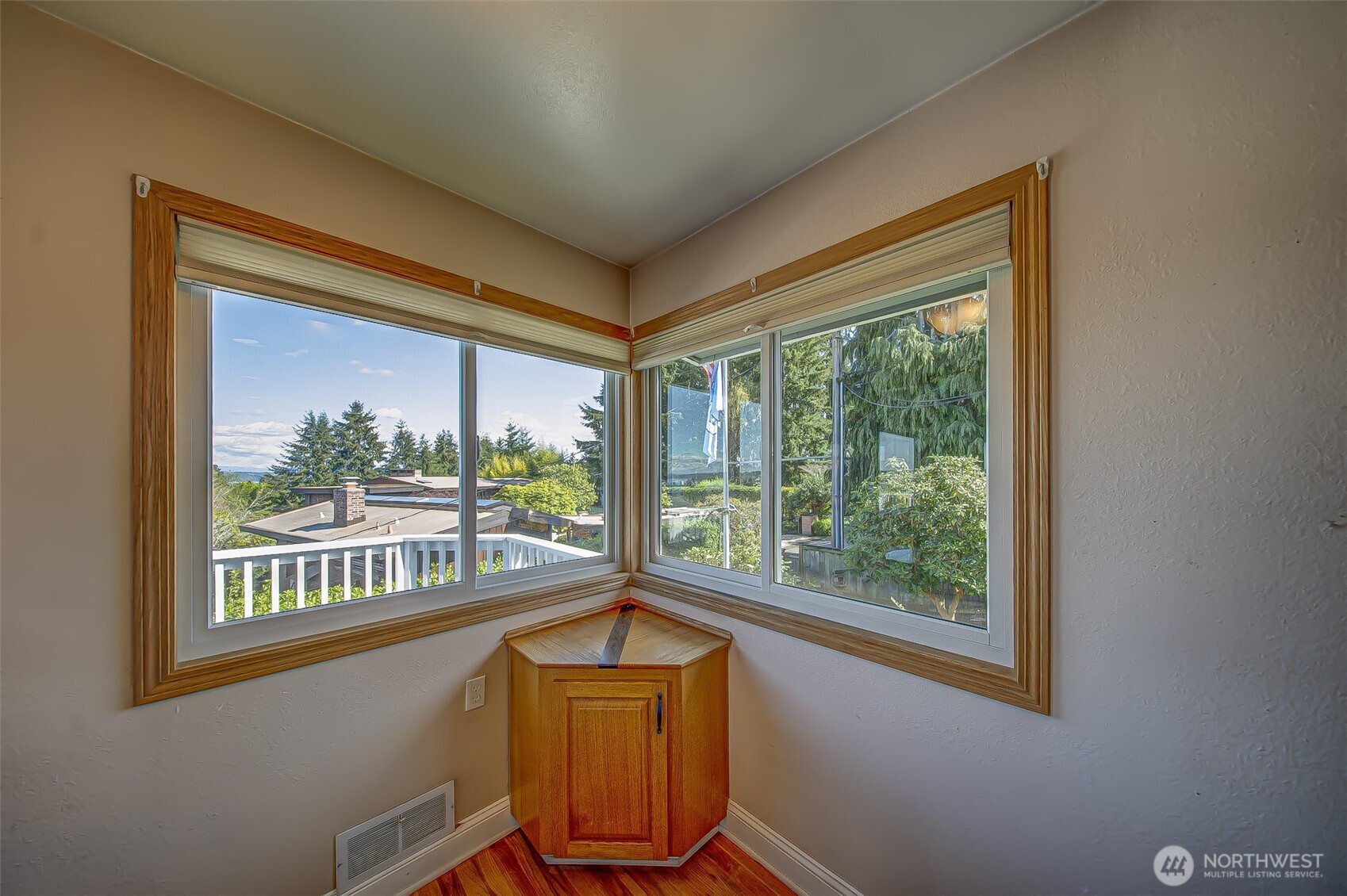 6404 N Five Views Road , Tacoma, WA 98407