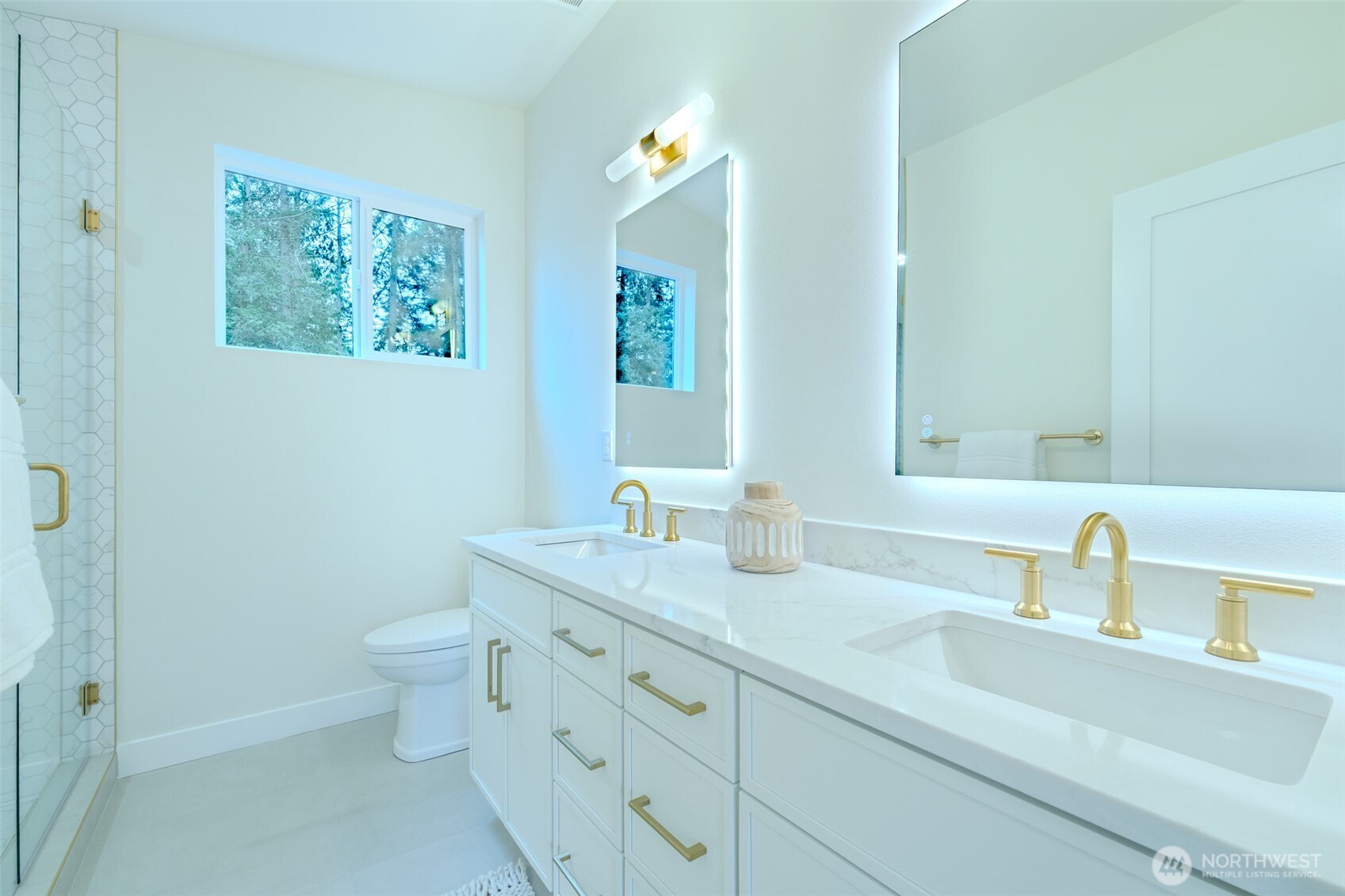 513 NE 123rd Street , Seattle, WA 98125