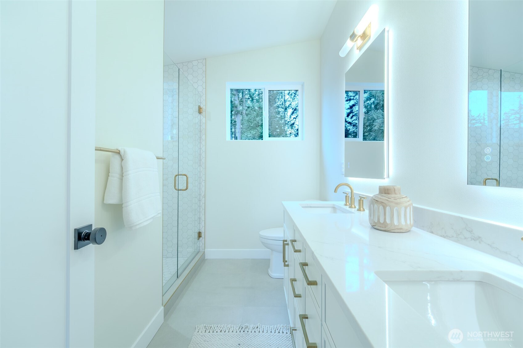 513 NE 123rd Street , Seattle, WA 98125