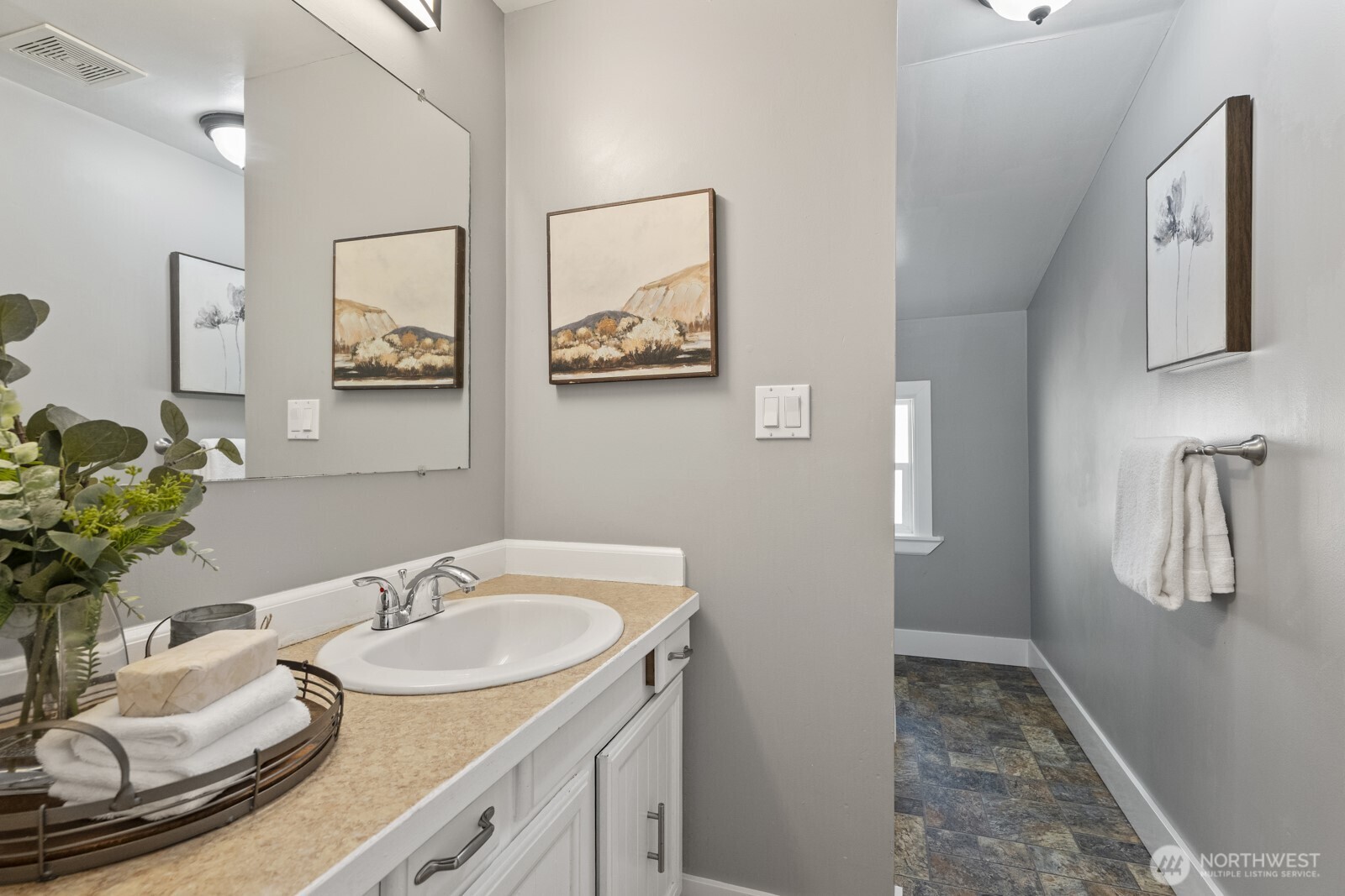 8164 Falls Avenue SE, Snoqualmie, WA 98065