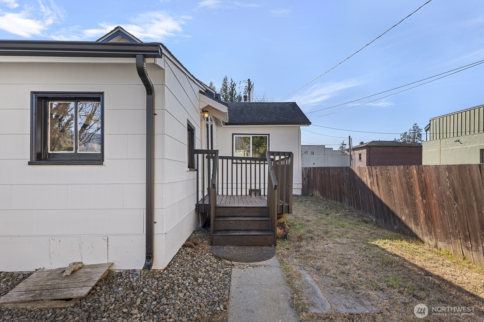 8164 Falls Avenue SE, Snoqualmie, WA 98065