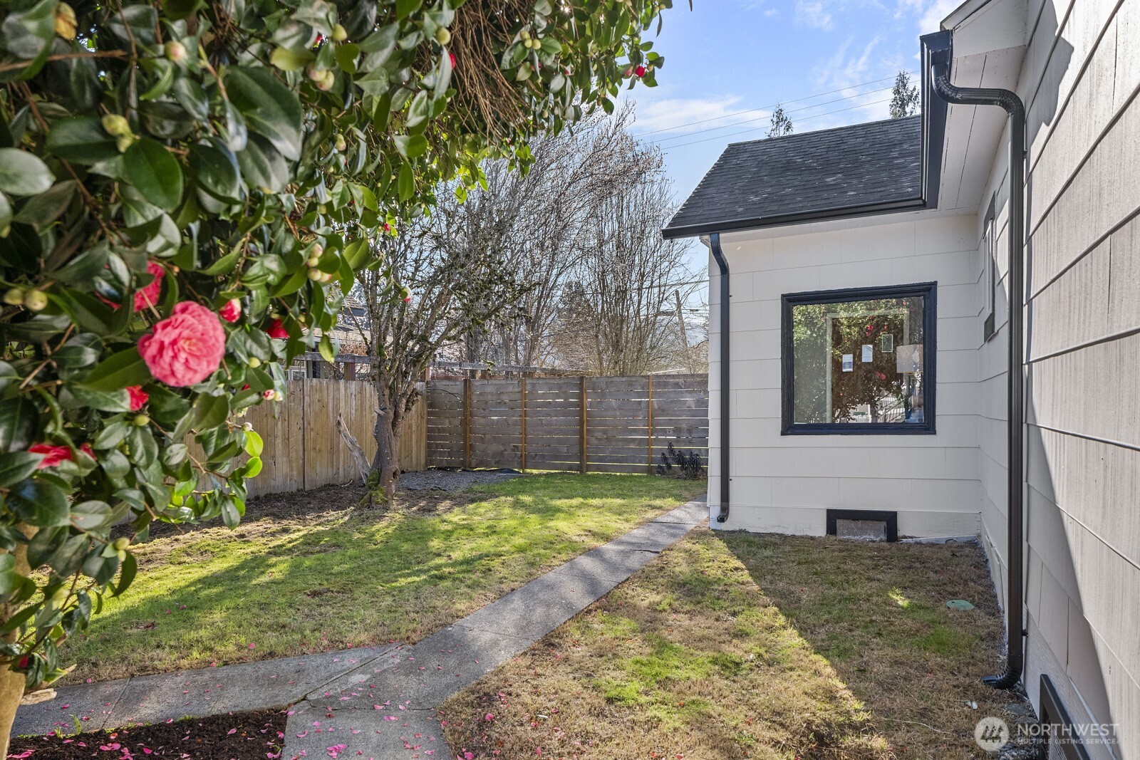 8164 Falls Avenue SE, Snoqualmie, WA 98065