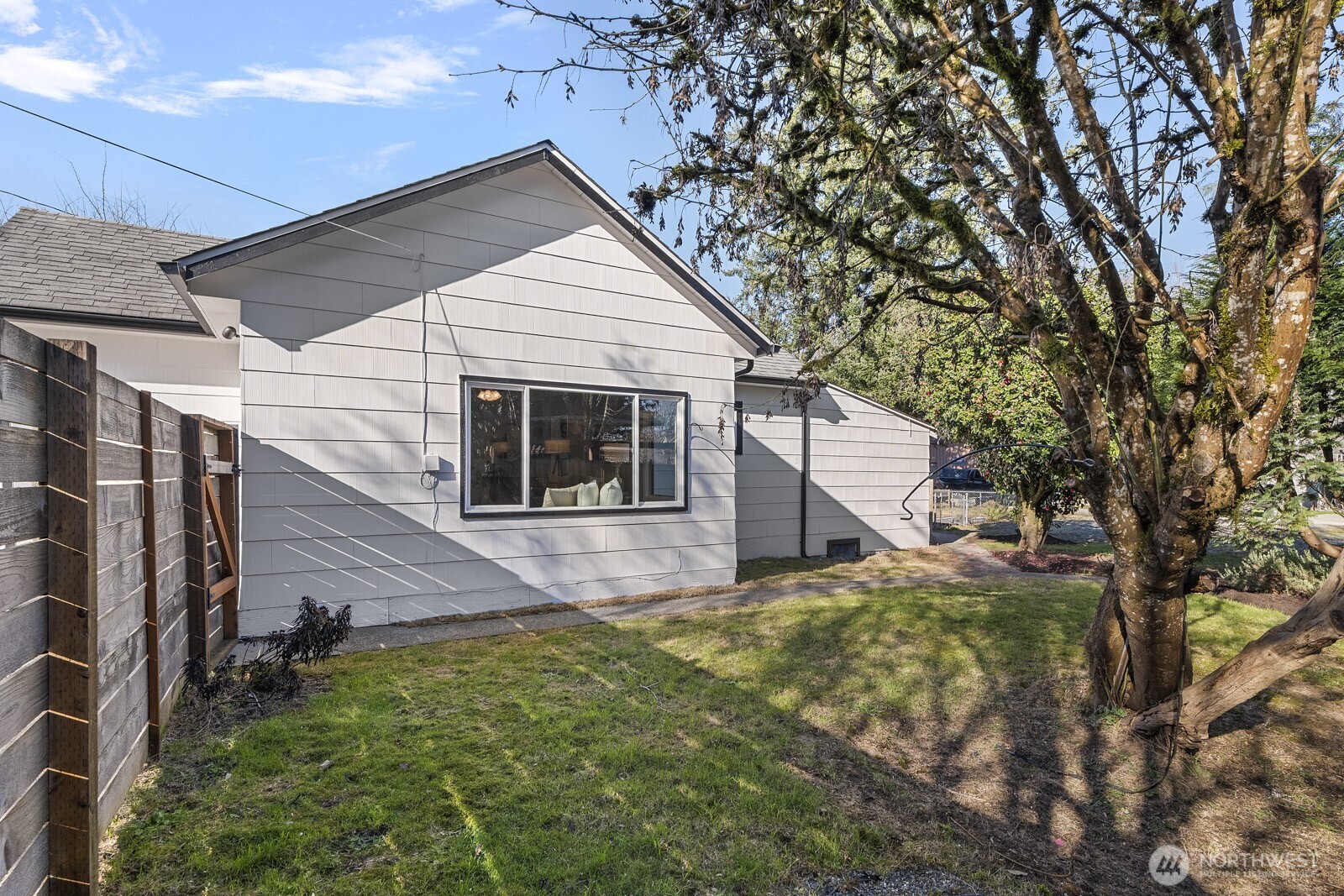 8164 Falls Avenue SE, Snoqualmie, WA 98065