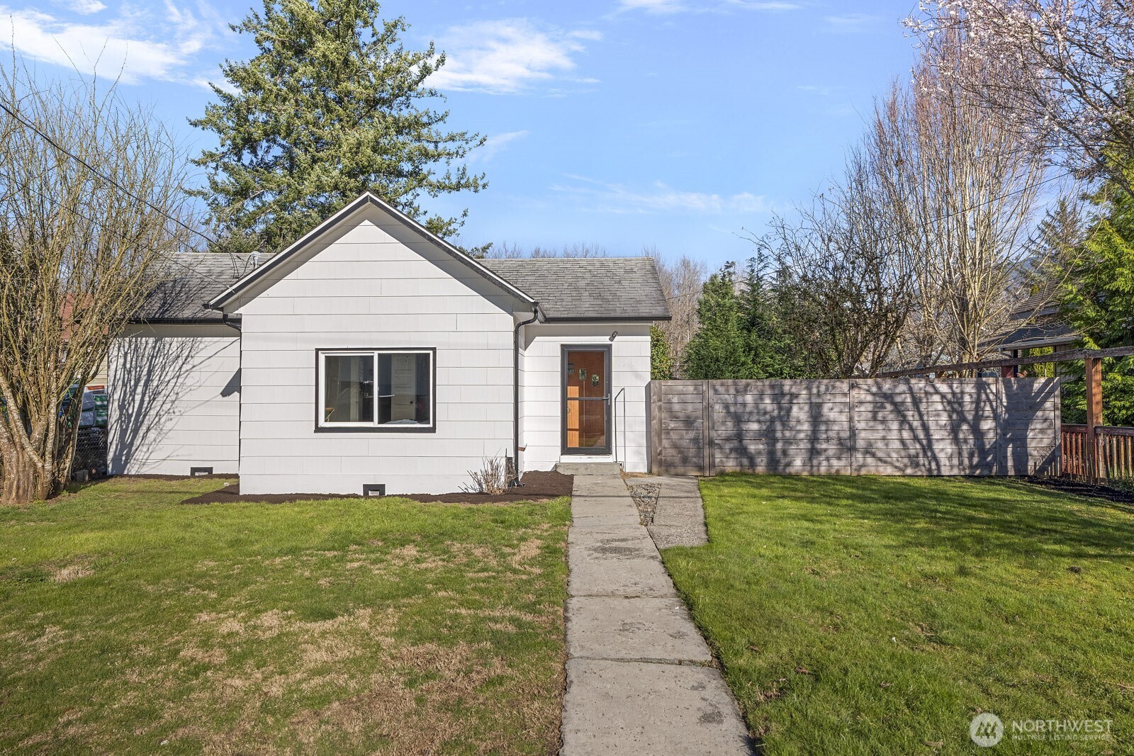 8164 Falls Avenue SE, Snoqualmie, WA 98065