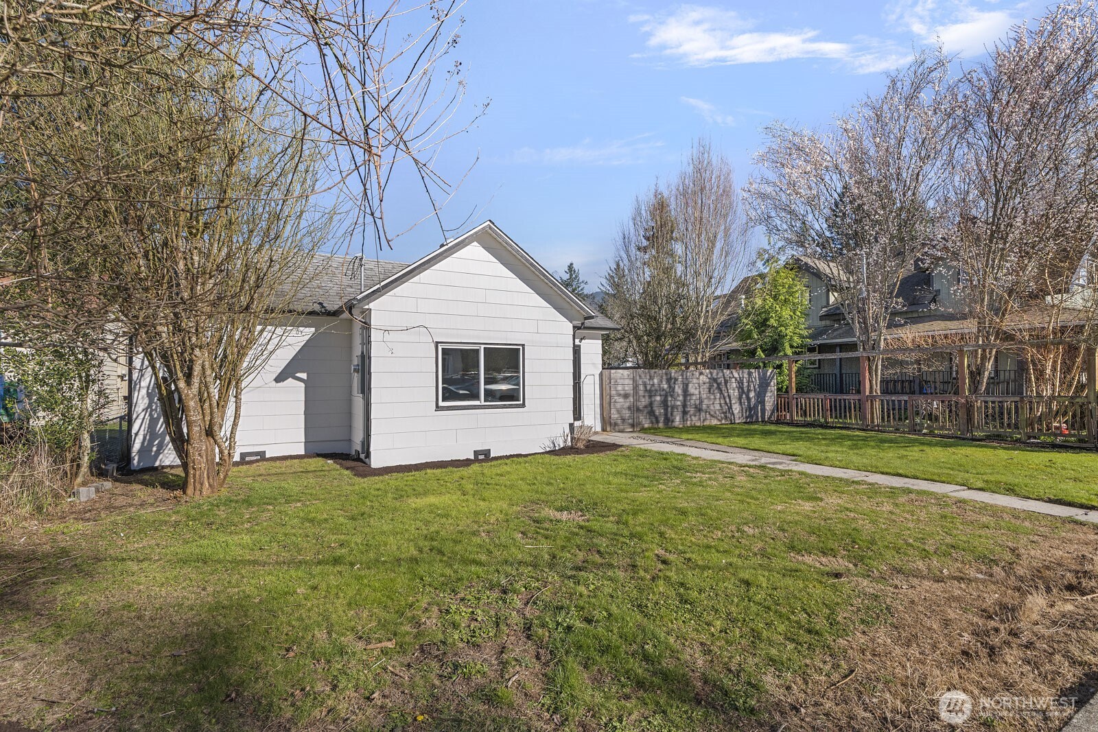 8164 Falls Avenue SE, Snoqualmie, WA 98065