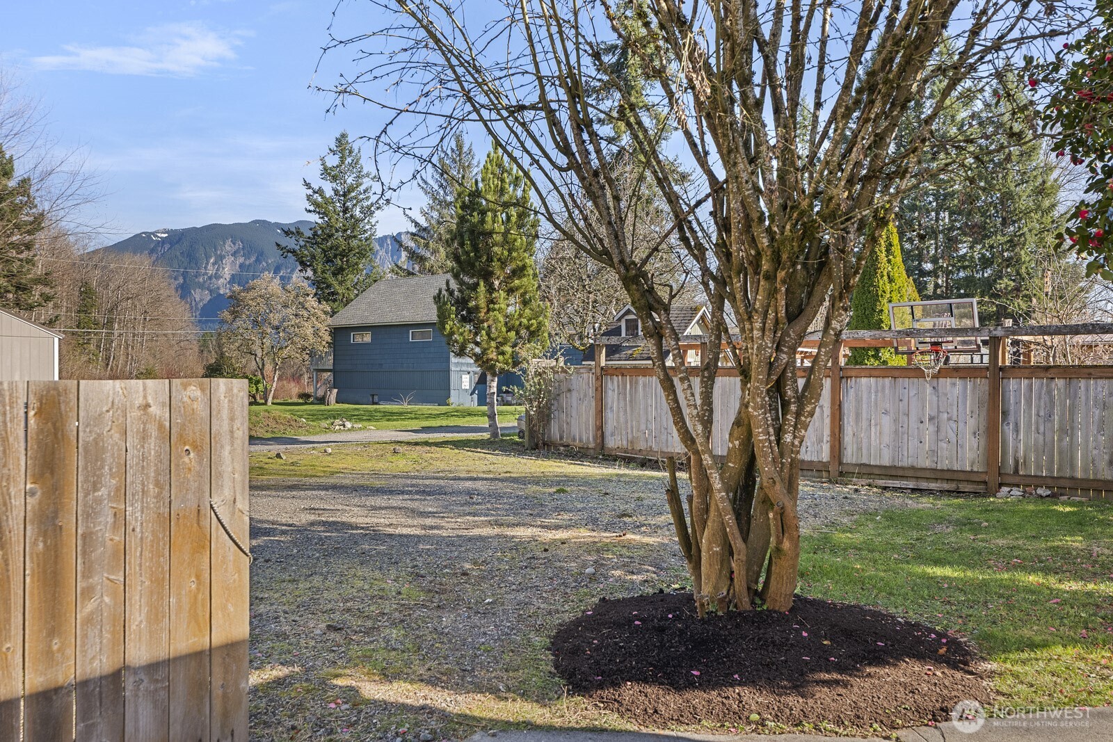 8164 Falls Avenue SE, Snoqualmie, WA 98065