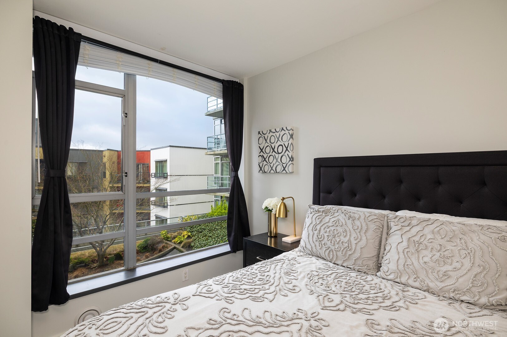 2929 1st Avenue #313, Seattle, WA 98121