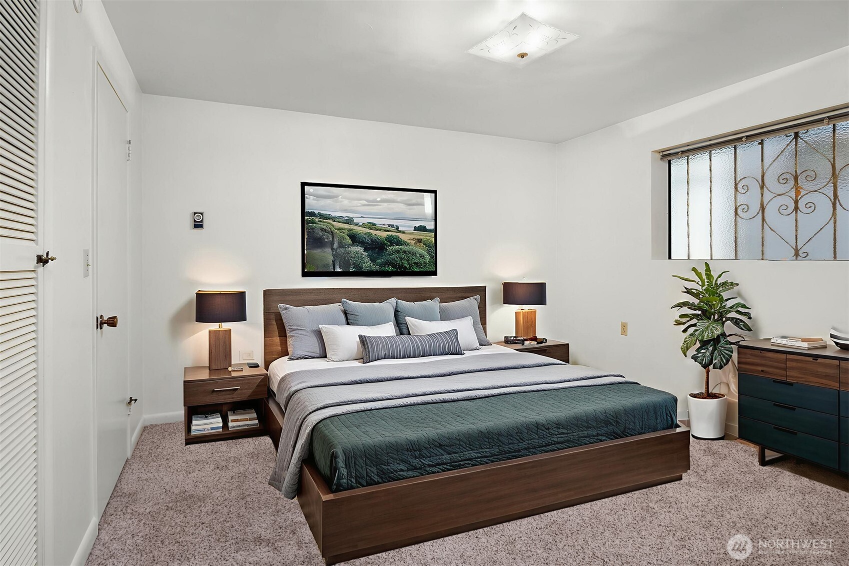 3606 W Commodore Way , Seattle, WA 98199