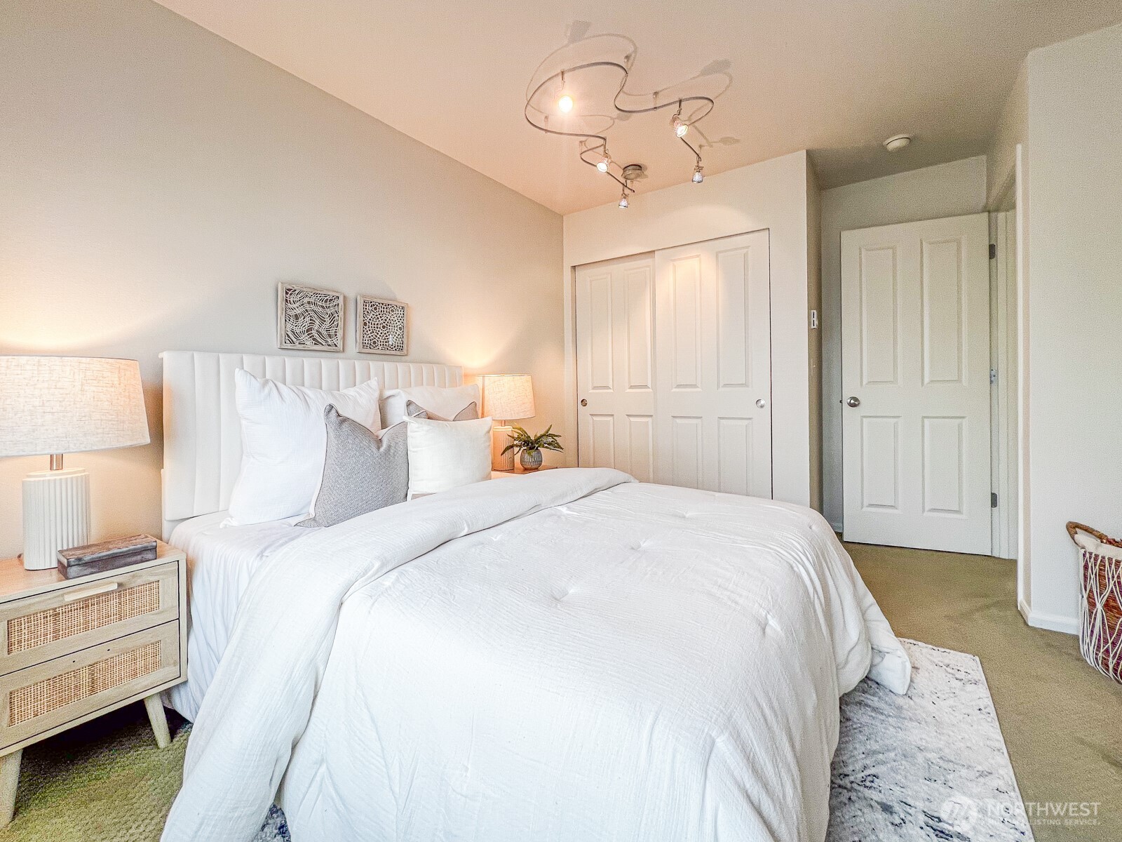 7005 Holly Park Drive S, Seattle, WA 98118