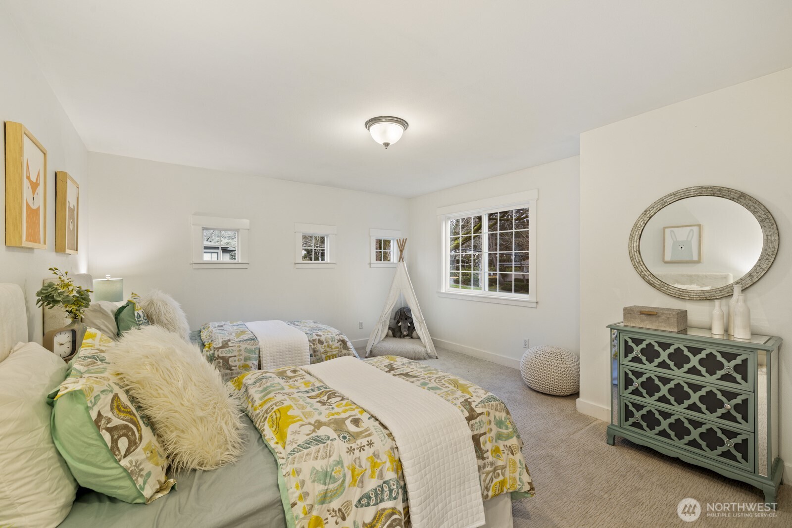 622 9th Avenue S, Kirkland, WA 98033