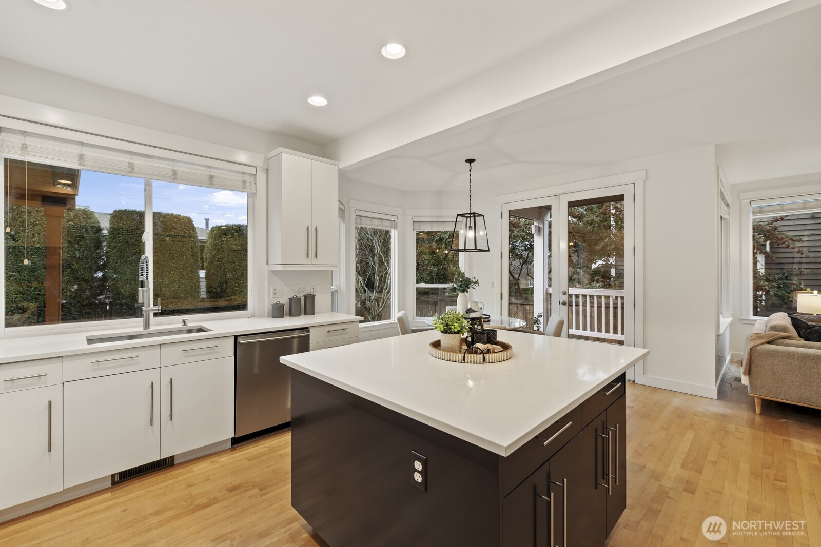 622 9th Avenue S, Kirkland, WA 98033