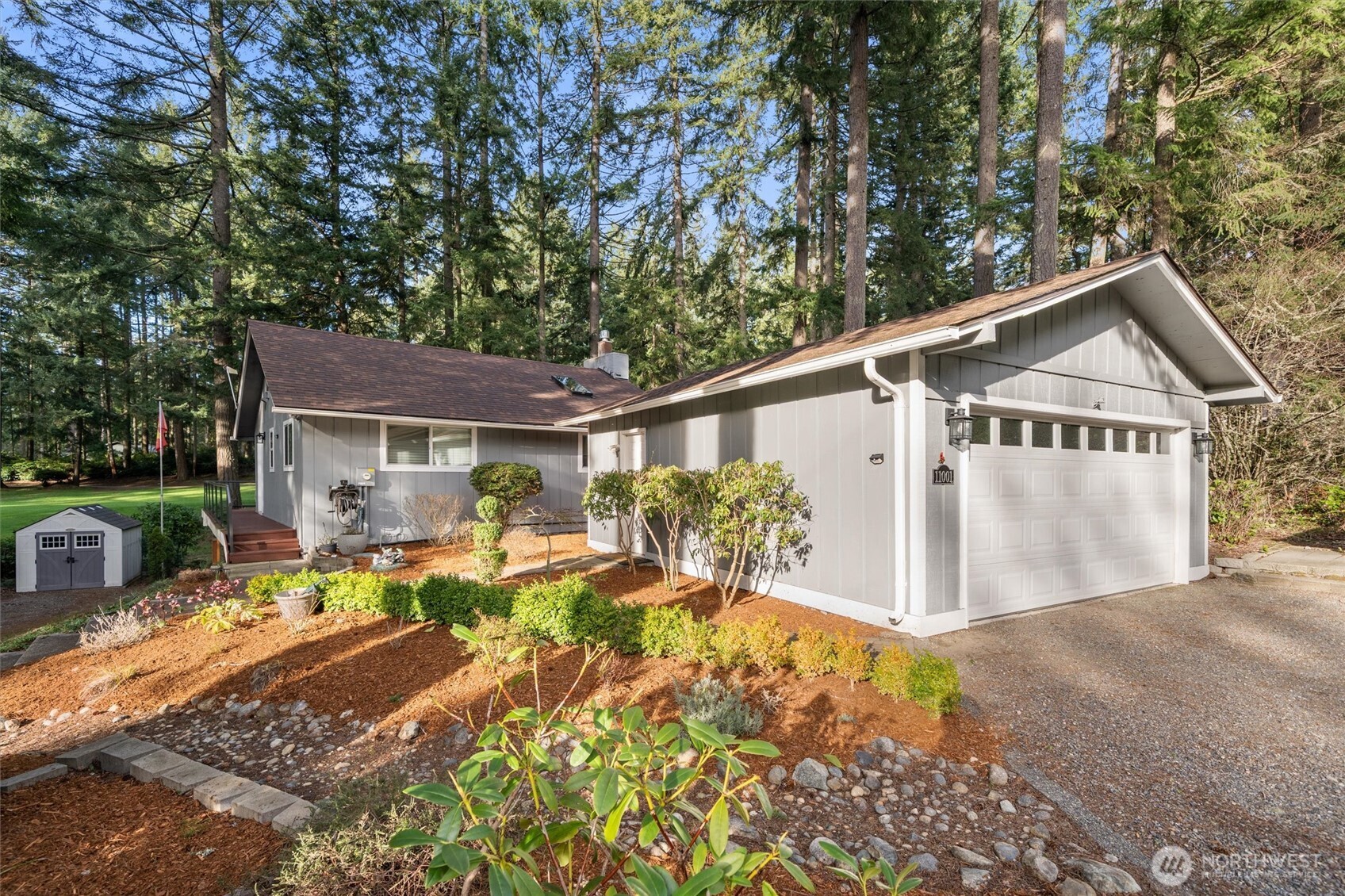 11001 Pioneer Drive , Anderson Island, WA 98303