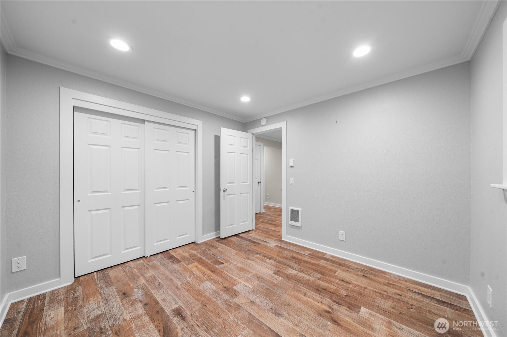 11001 Pioneer Drive , Anderson Island, WA 98303