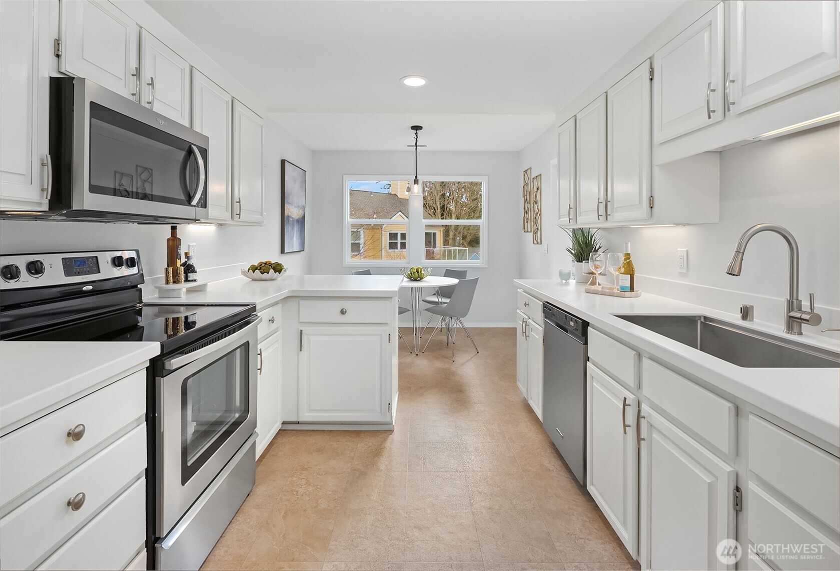 22030 SE 40th Court , Issaquah, WA 98029