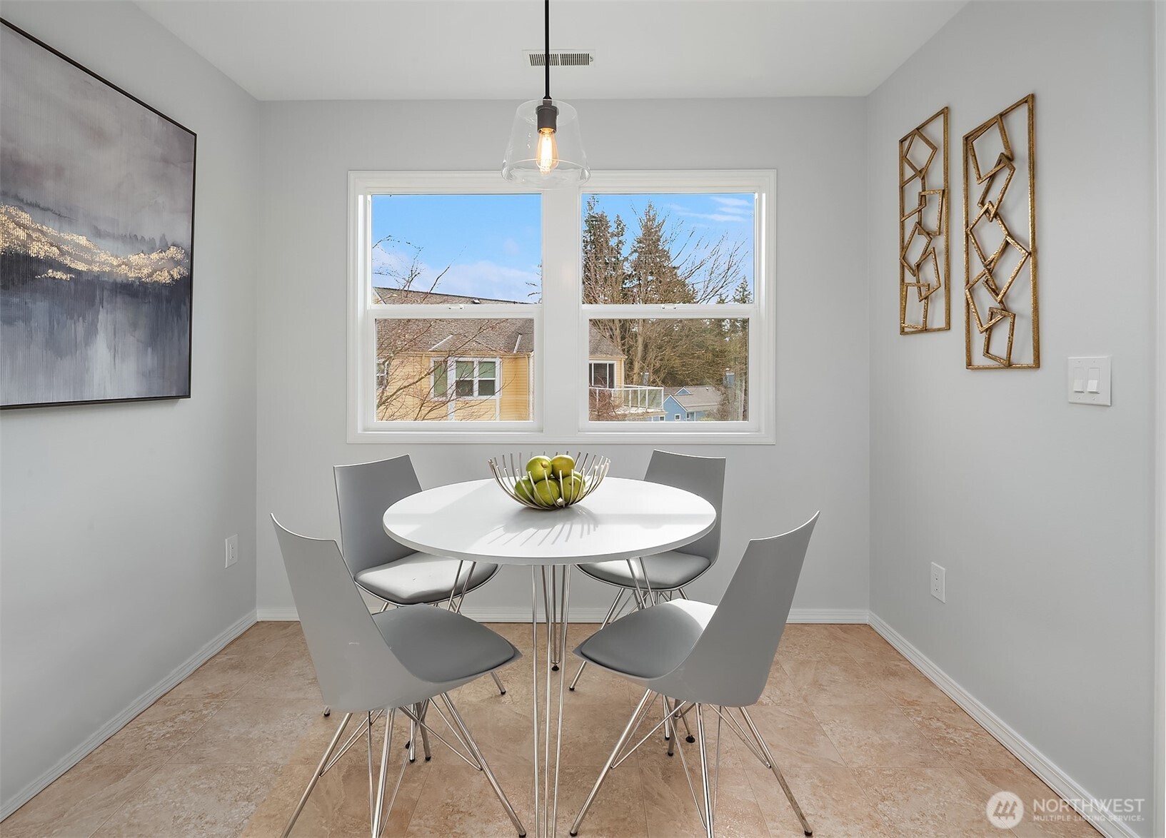 22030 SE 40th Court , Issaquah, WA 98029