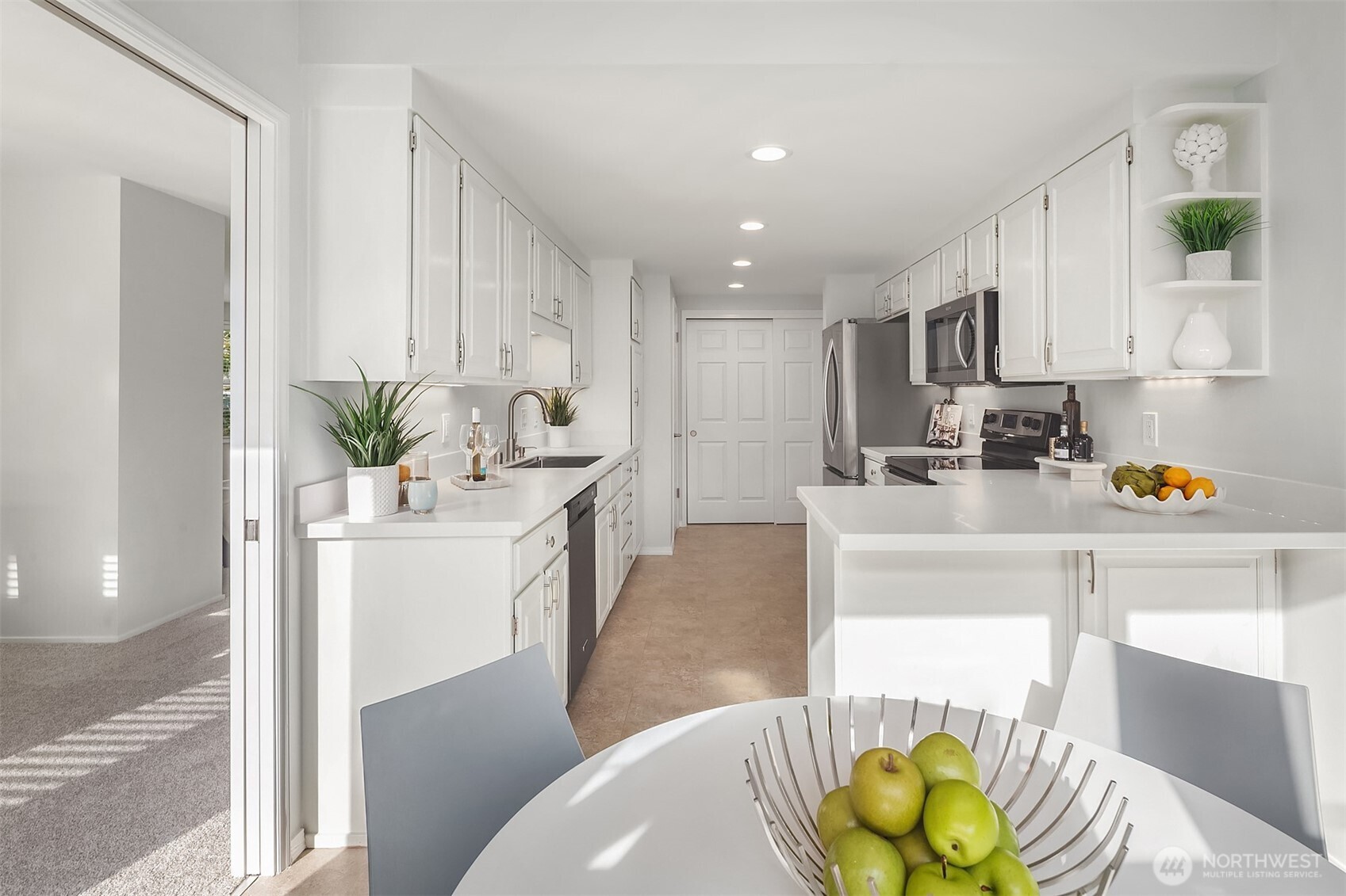 22030 SE 40th Court , Issaquah, WA 98029