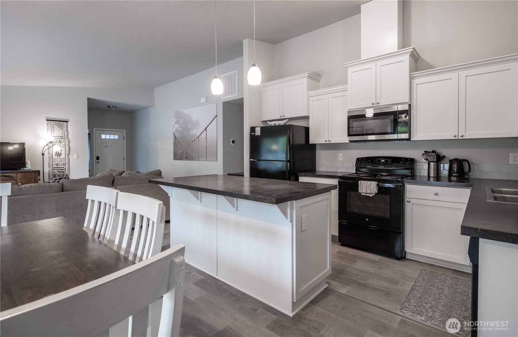 33 Butterfly Lane , Pacific Beach, WA 98571