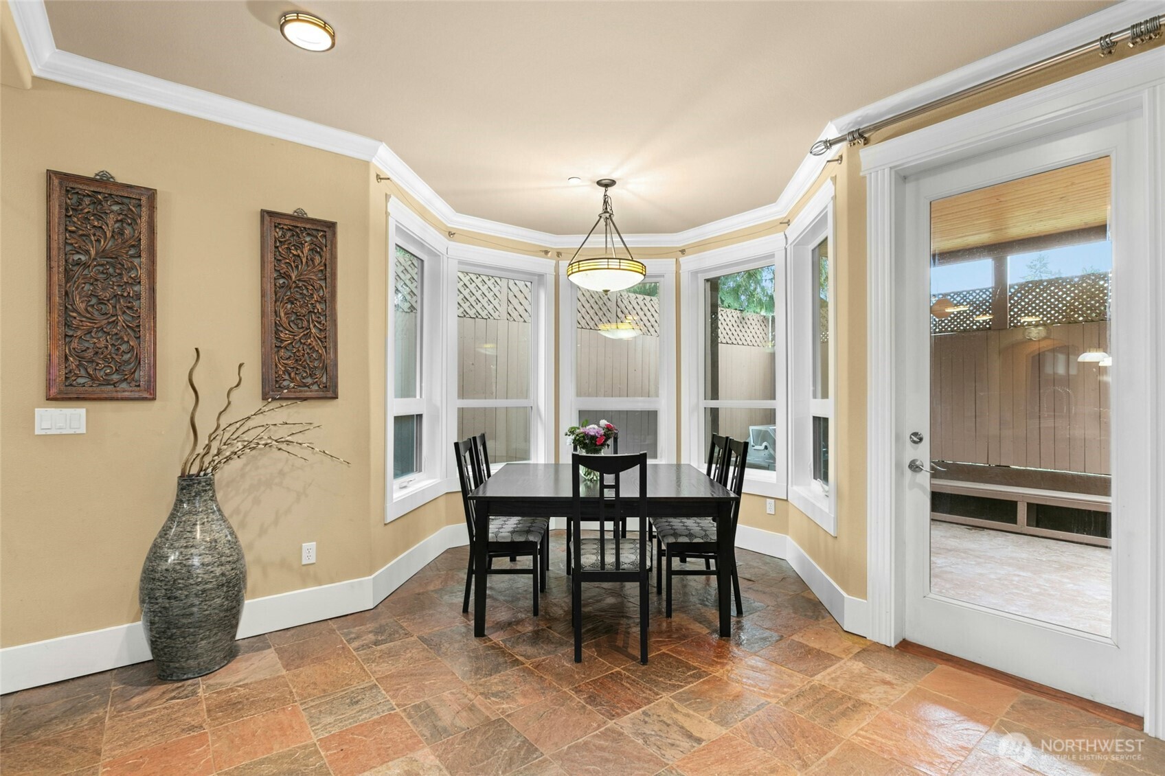 18634 92nd Avenue NE, Bothell, WA 98011