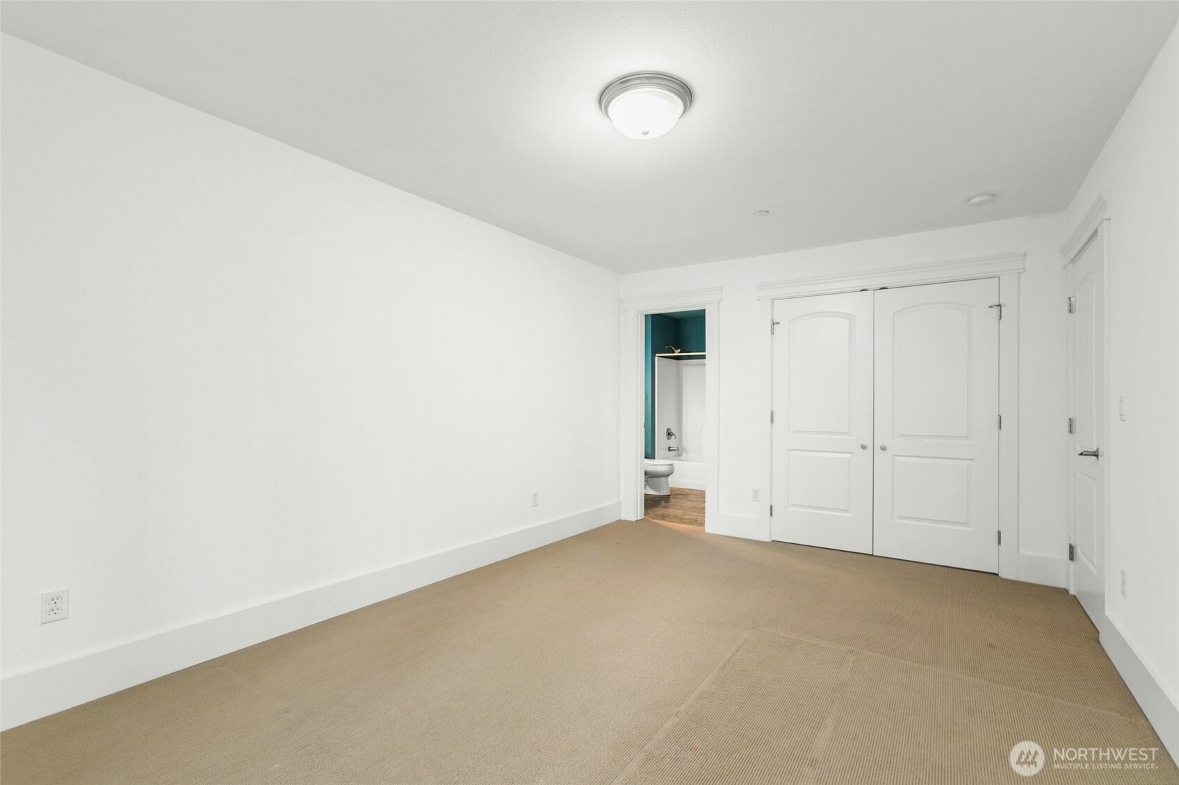 18634 92nd Avenue NE, Bothell, WA 98011