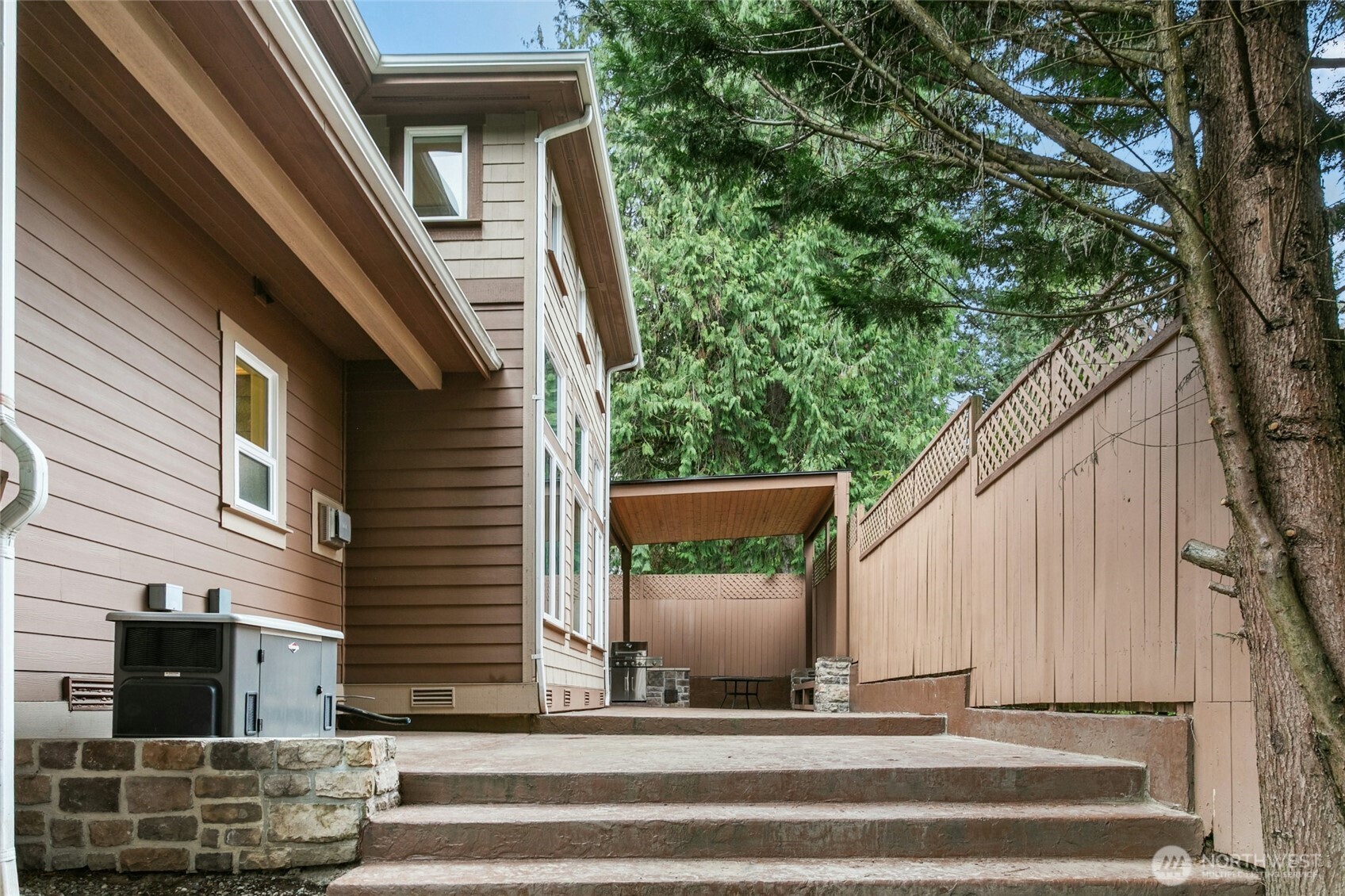 18634 92nd Avenue NE, Bothell, WA 98011