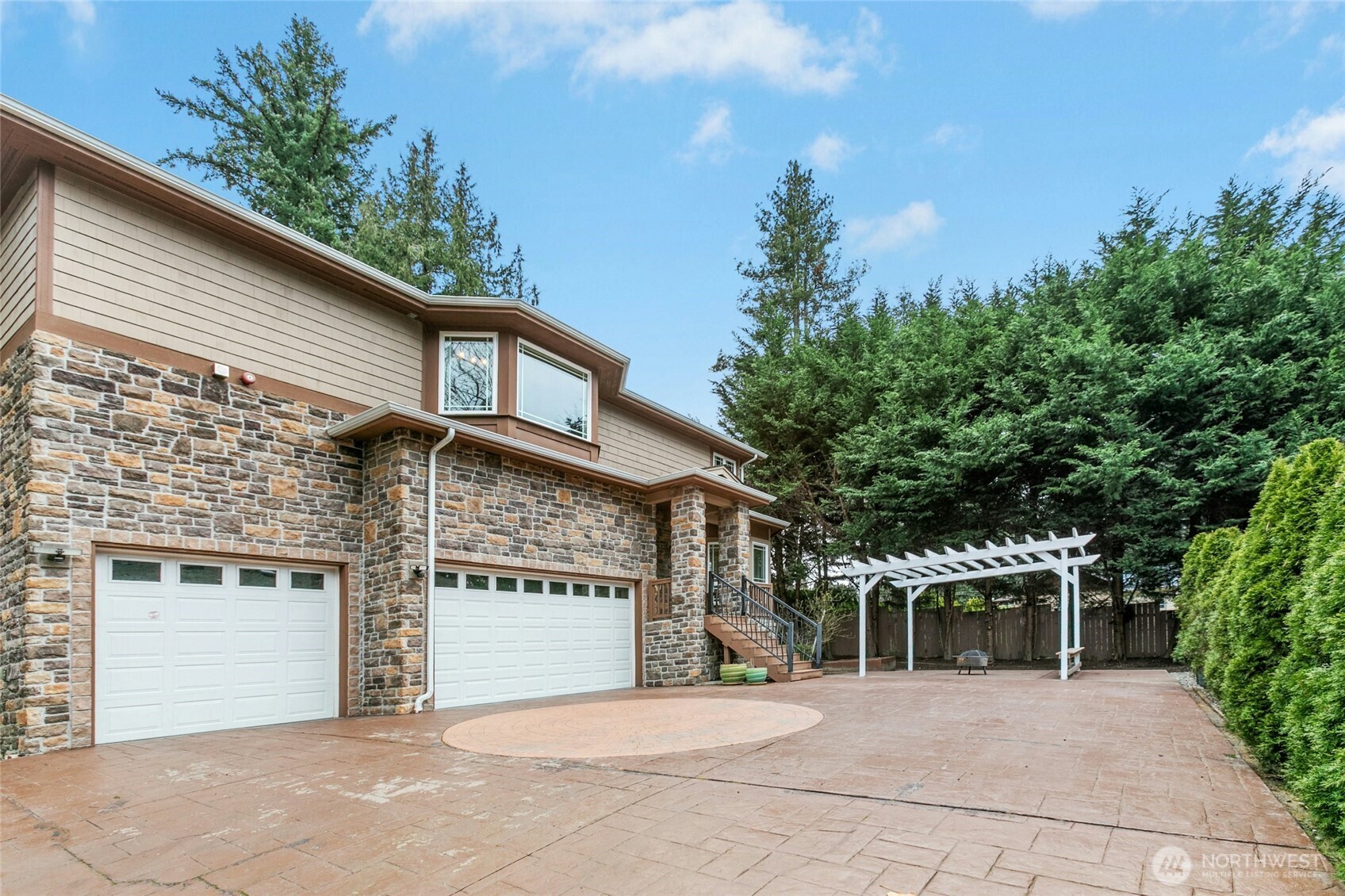 18634 92nd Avenue NE, Bothell, WA 98011