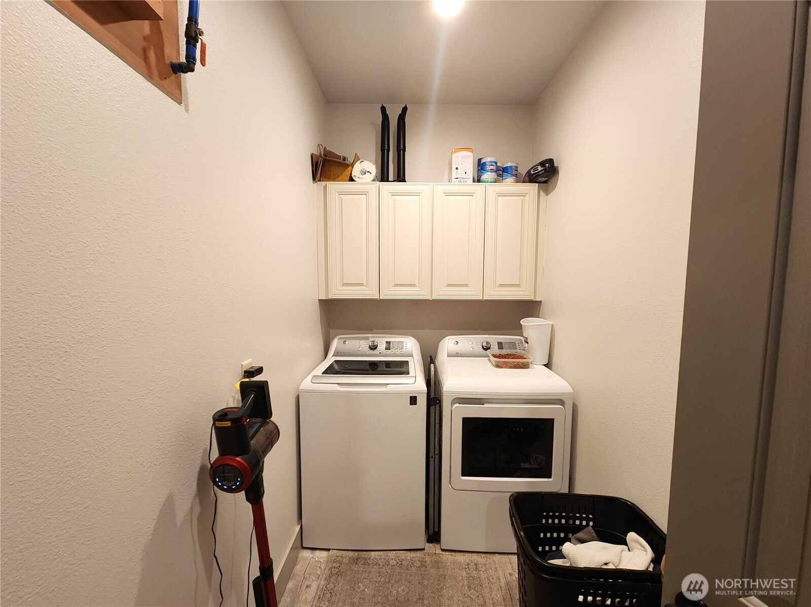 1054 Lower Madison , Republic, WA 99166