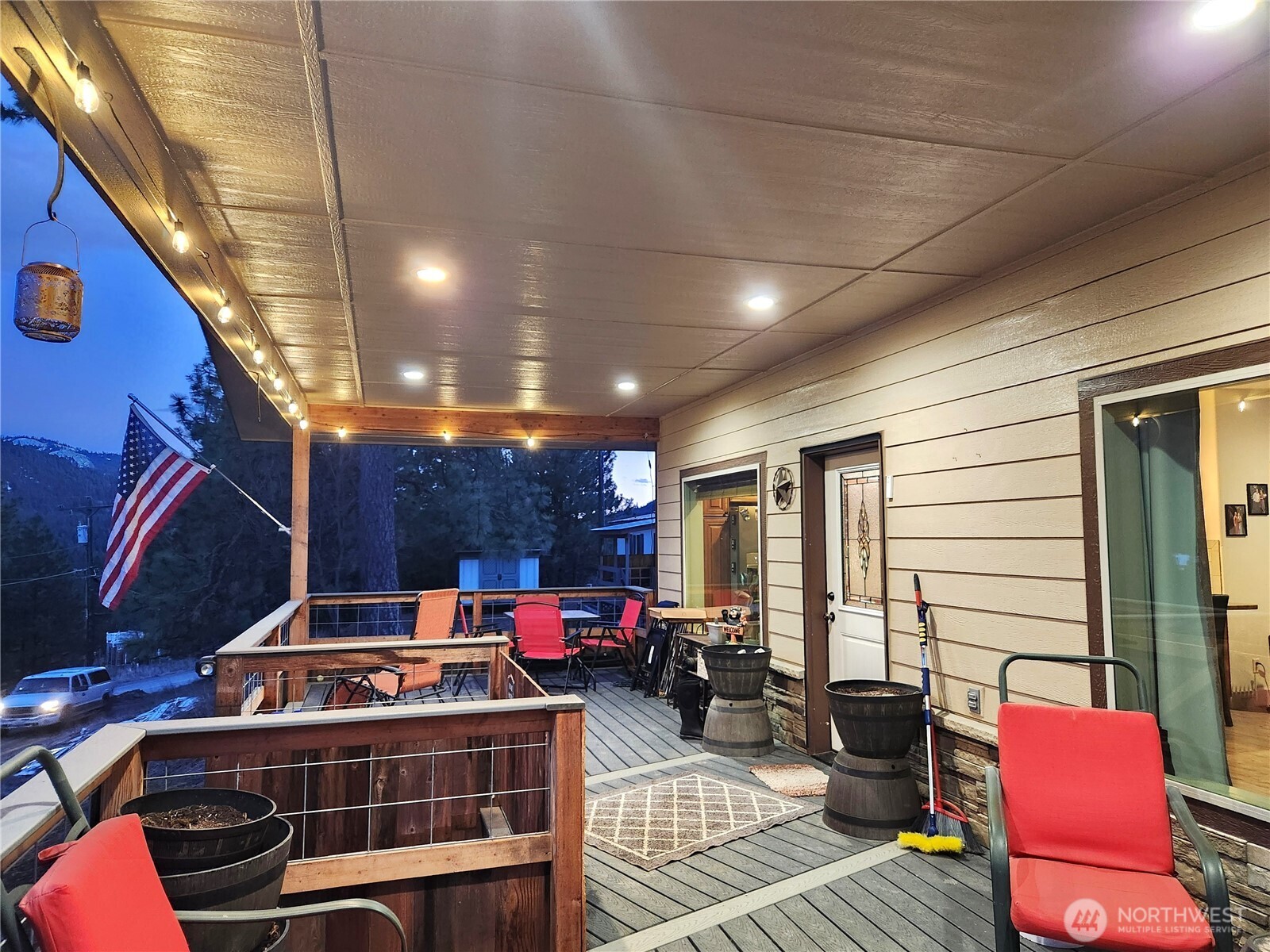 1054 Lower Madison , Republic, WA 99166
