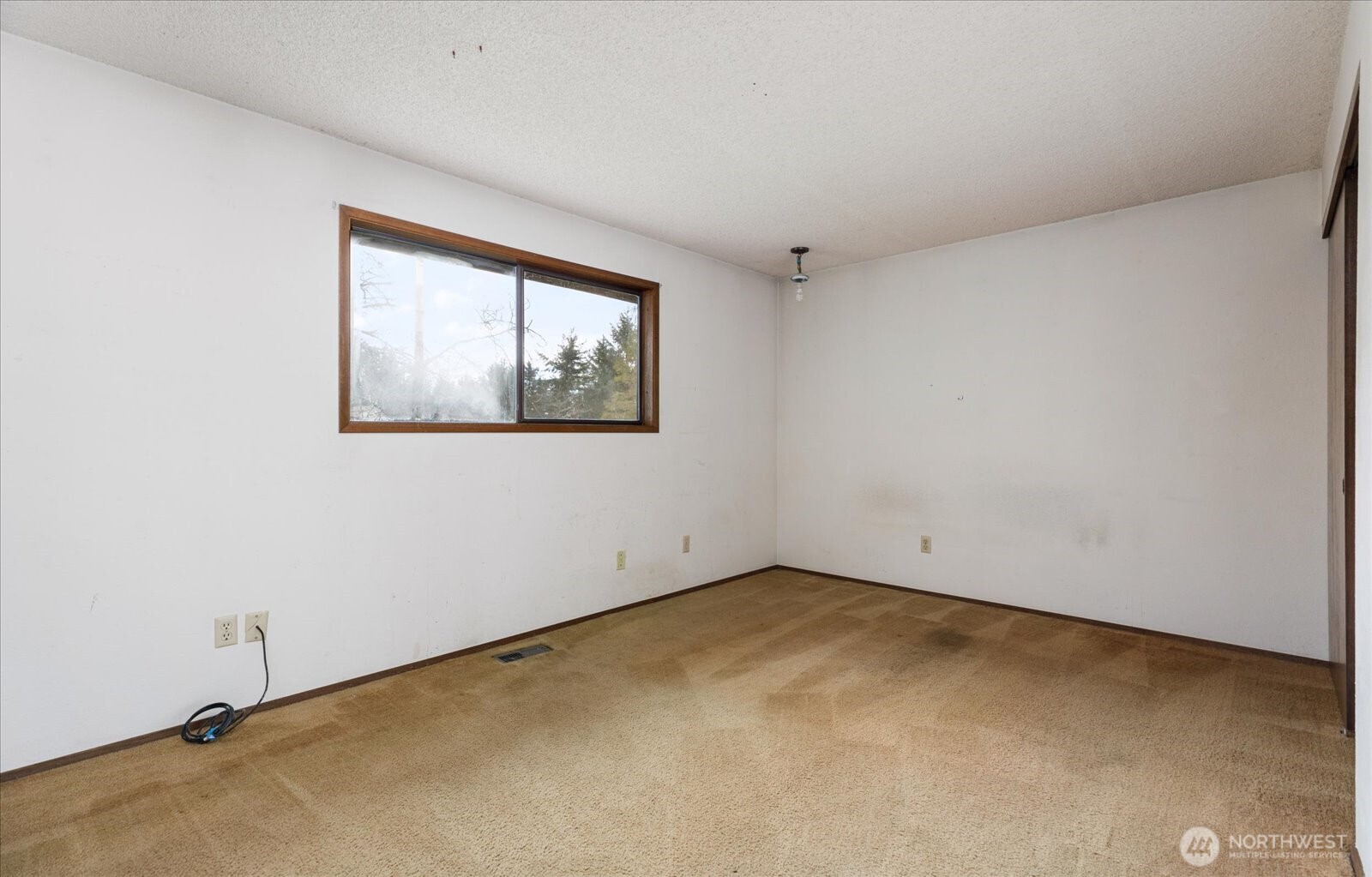 2011 Pine Wood Way , Oak Harbor, WA 98277