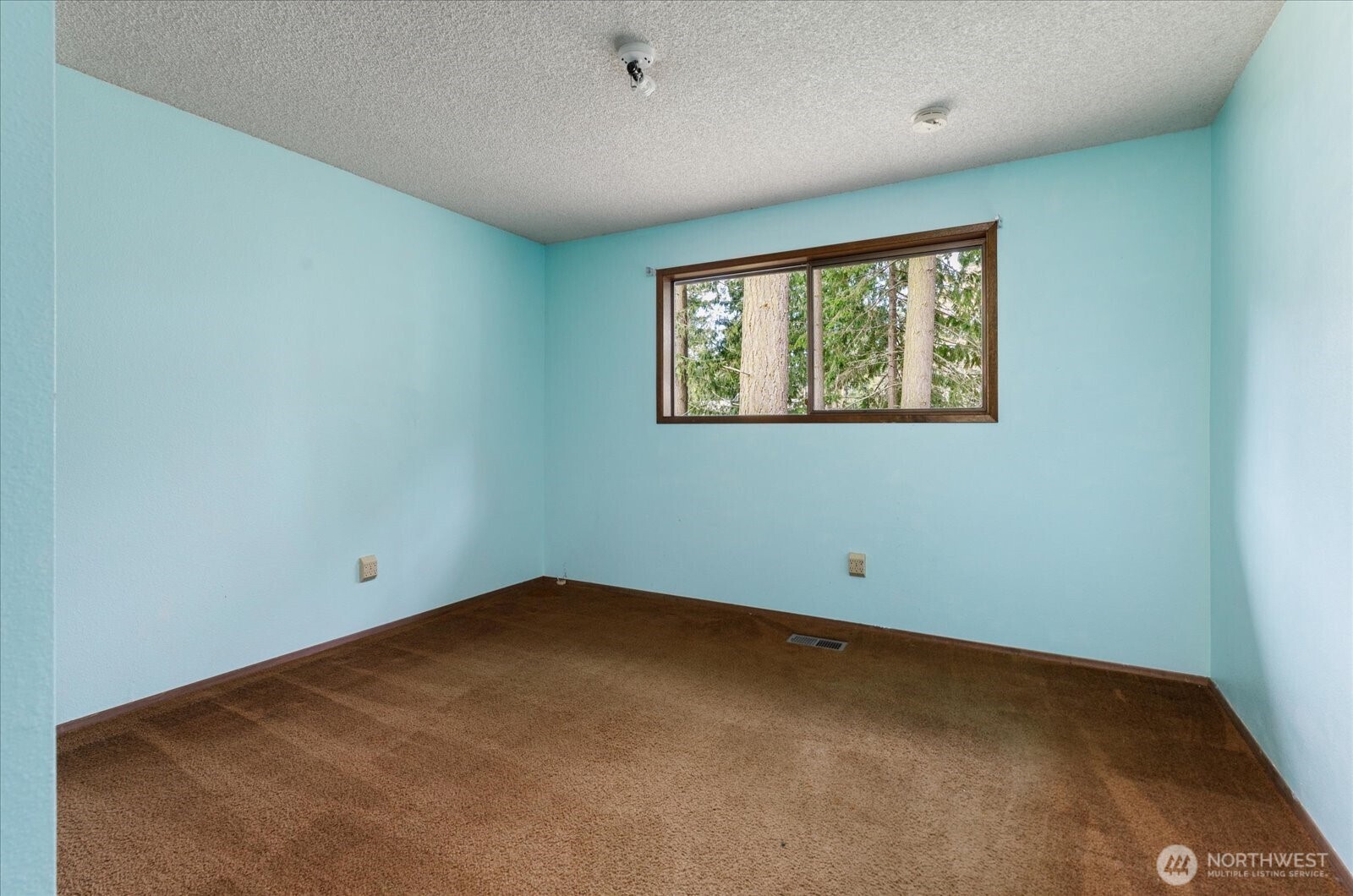 2011 Pine Wood Way , Oak Harbor, WA 98277