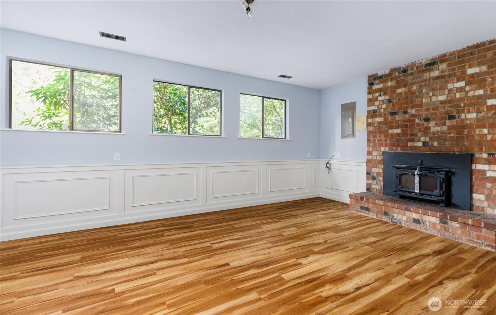 2011 Pine Wood Way , Oak Harbor, WA 98277