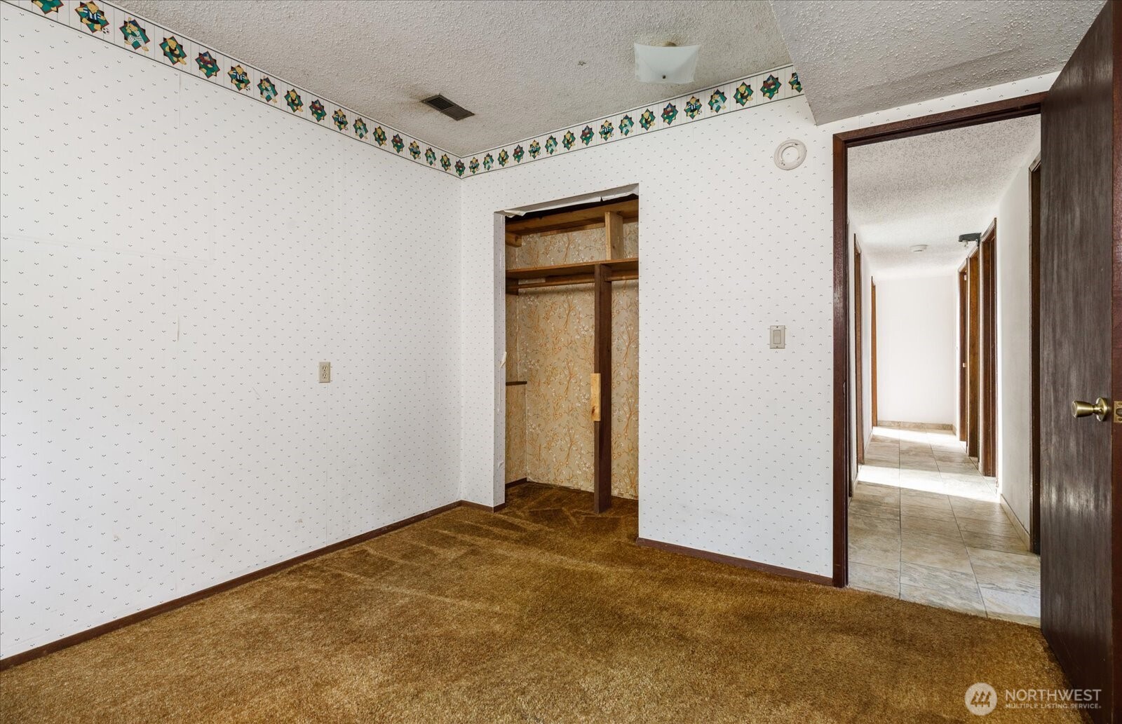 2011 Pine Wood Way , Oak Harbor, WA 98277